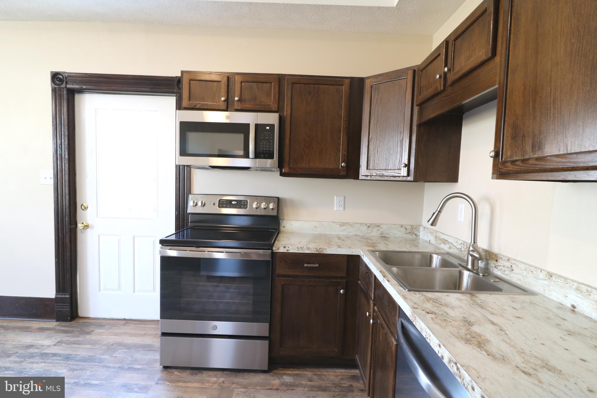 DEVINSHIRE VILLAGE - Residential Lease