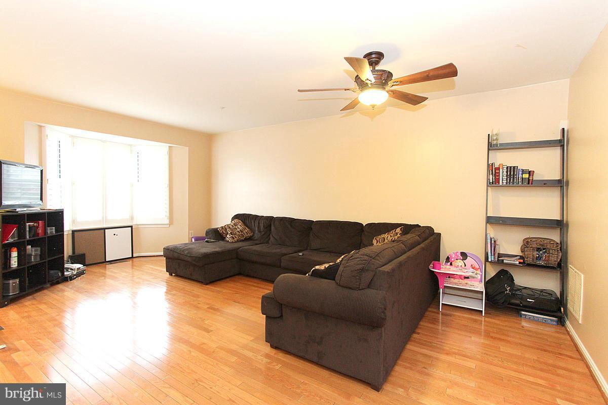 OAK HILL TOWNES PLAT 2 - Residential