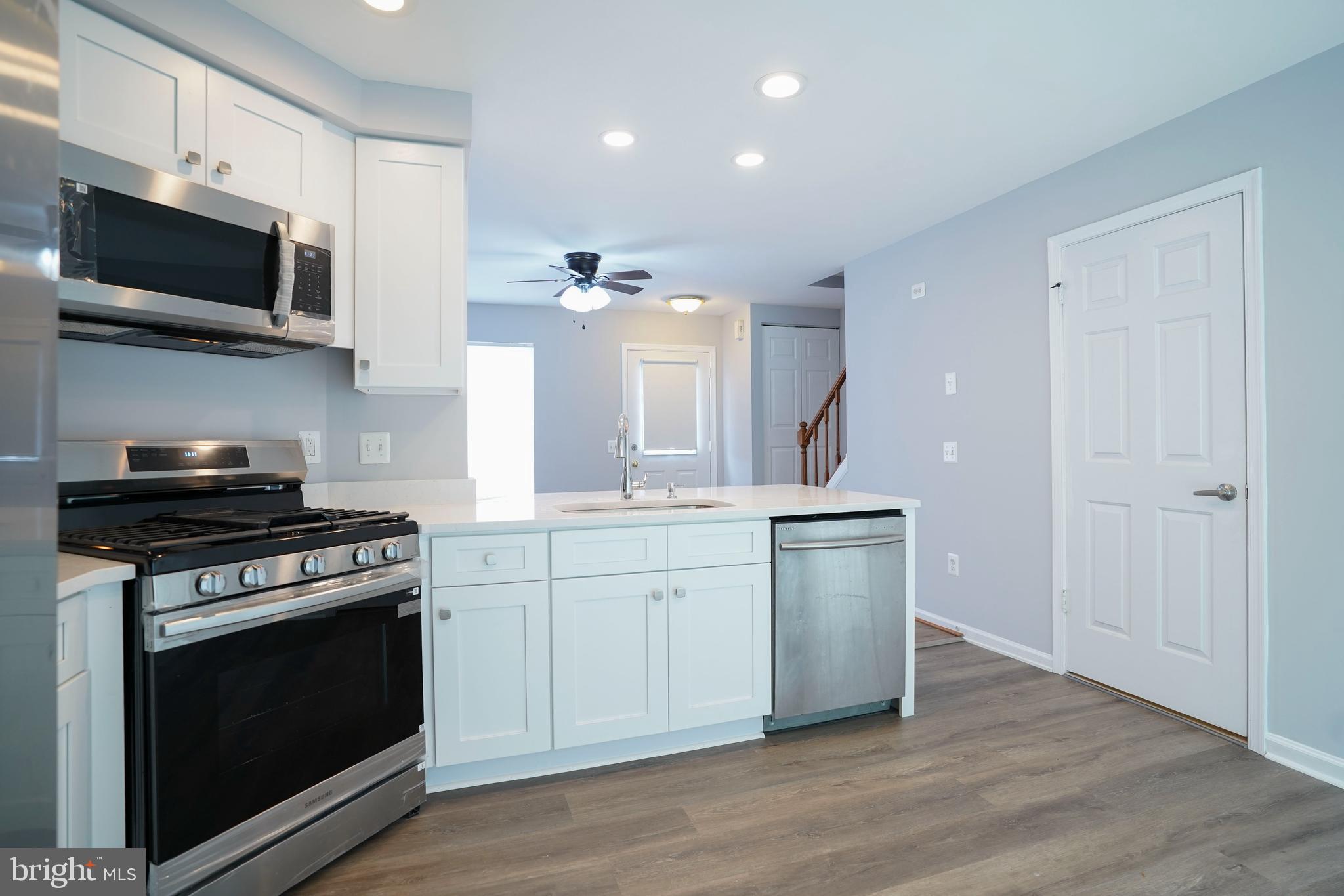 LONDON TOWN WEST - Residential