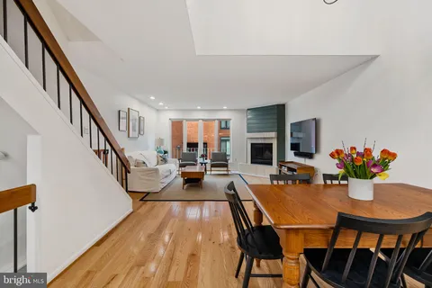 102 Lombard Street, Philadelphia, PA 19147 - MLS#: PAPH2465848