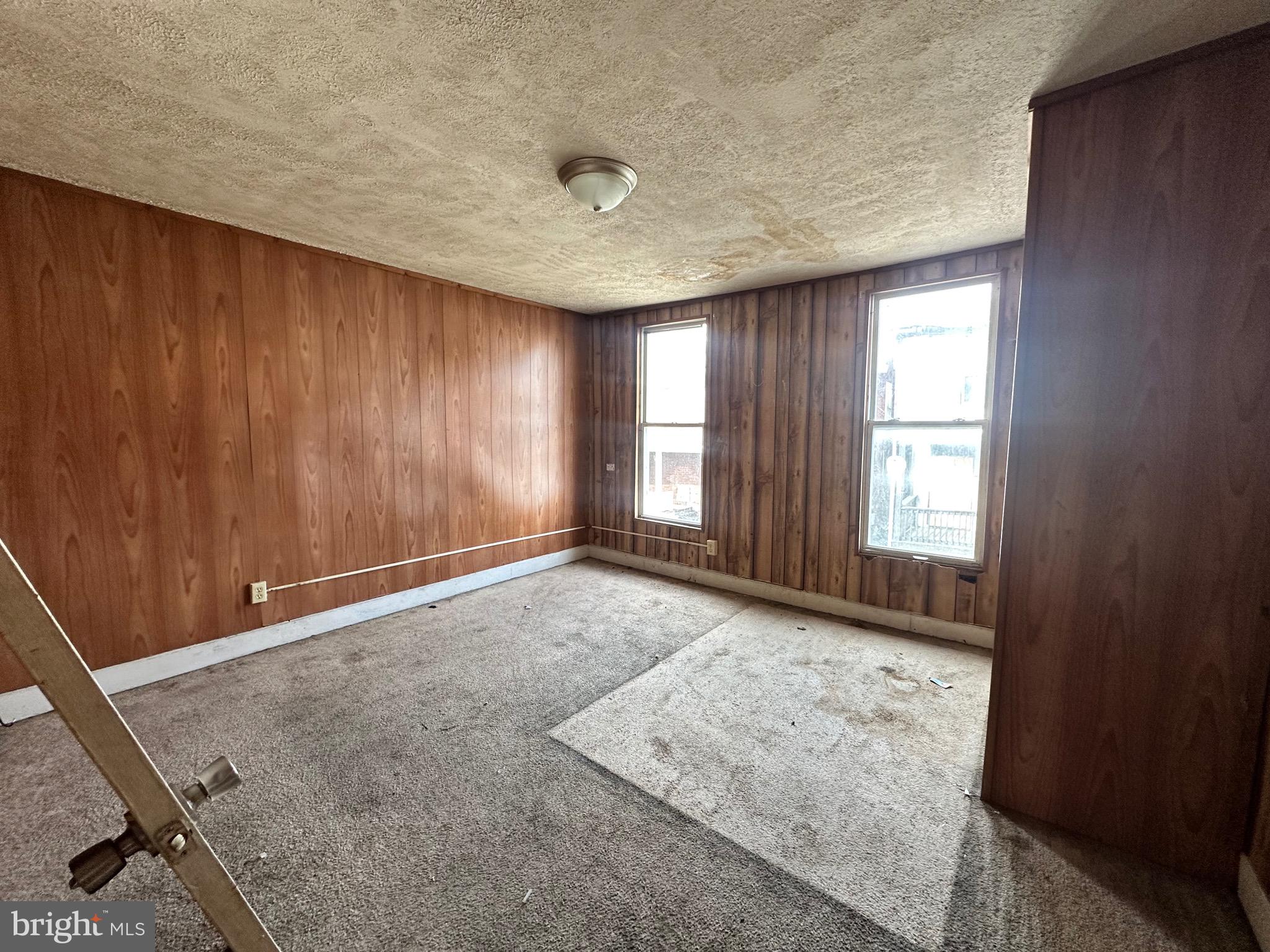 SOUTH END - Residential Income