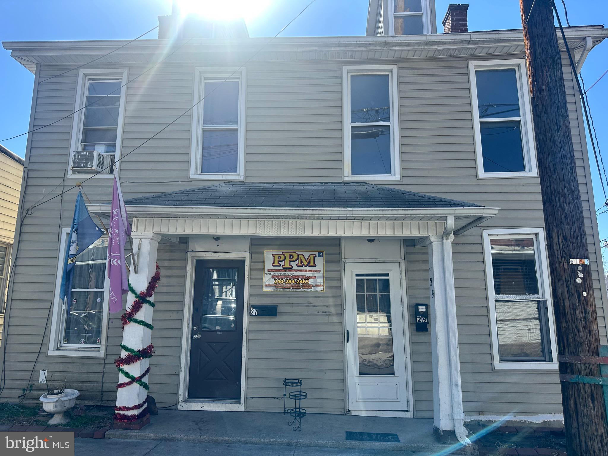 !!INVESTOR ALERT!!
27-29 W First St is a duplex with one side rented at $800.00 per month. Each side features 3 bedrooms/1 bathroom/living room and kitchen. There is a small back yard. The rental income would allow you to make minor repairs to the vacant side to double your rental income.
Seller has a 5-property portfolio available for $189,900.
Sale would include the following addresses 323-325 Springdale (Duplex), 105 Springdale, 27-29 W 1st St (Duplex), 30 W 1st St (Triplex), and 468 Baltimore Ave.