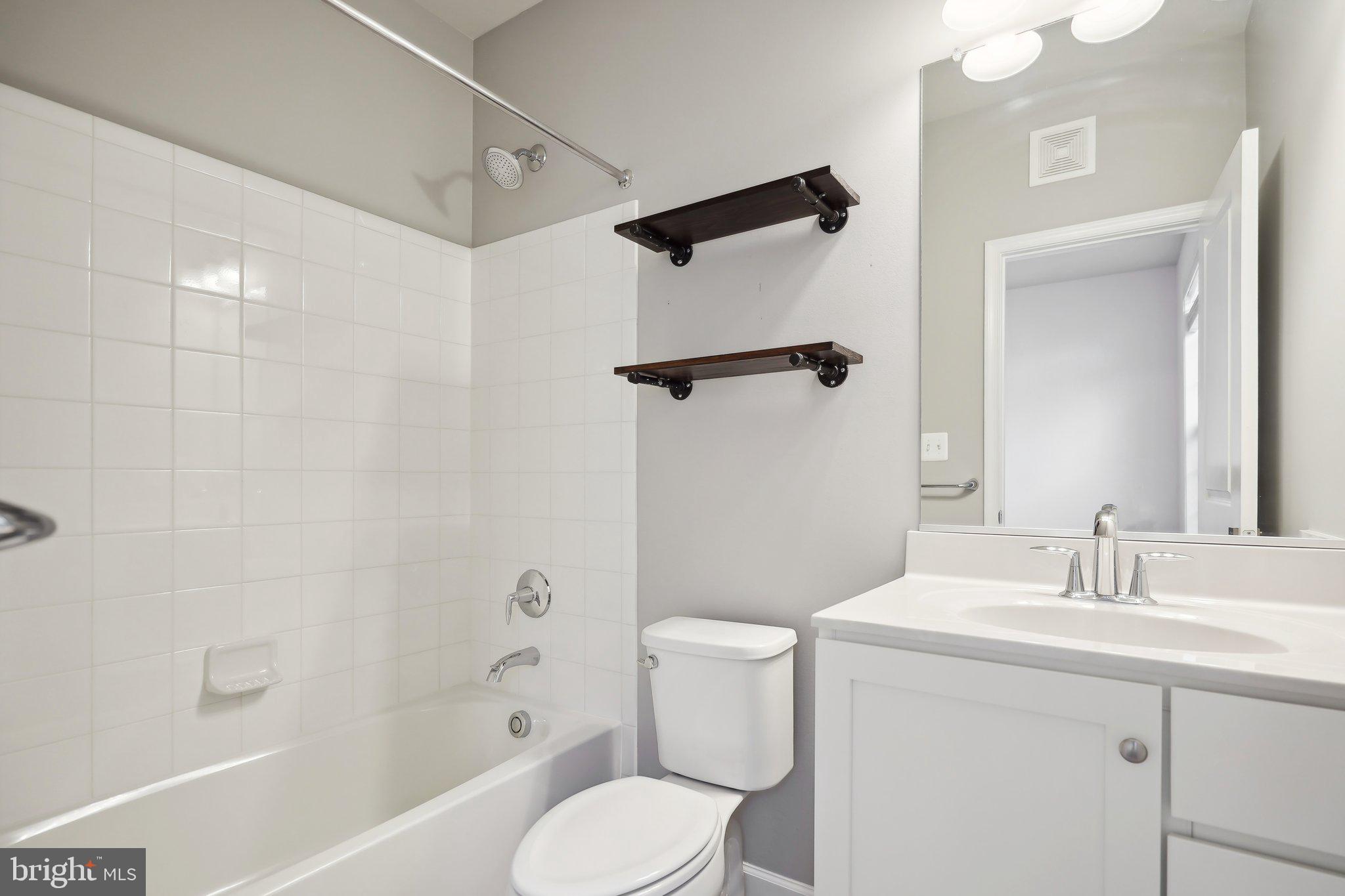 RIDGES AT LOUDOUN VALLEY - Residential Lease