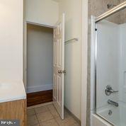 UNIVERSITY CITY - Residential Lease