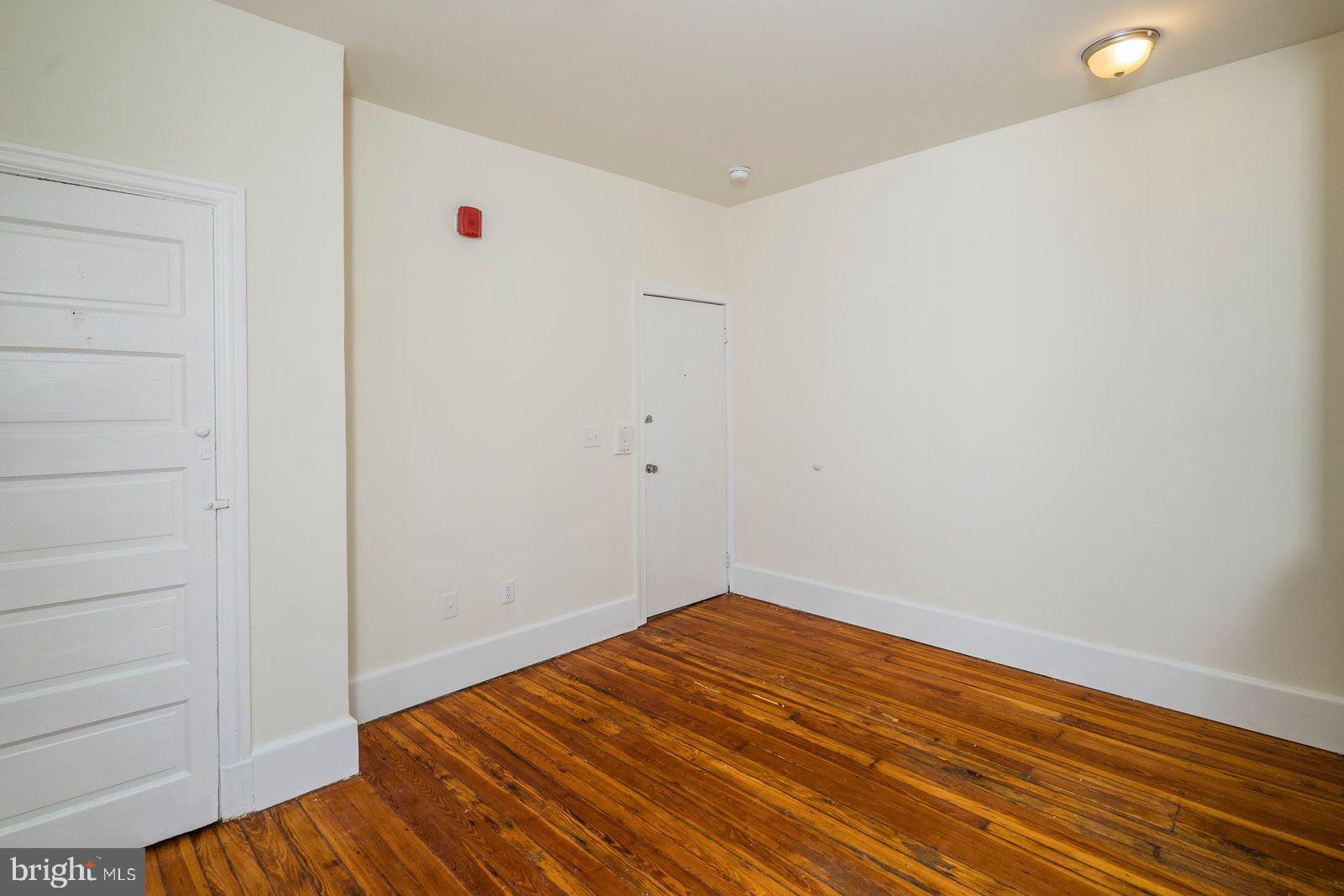 UNIVERSITY CITY - Residential Lease