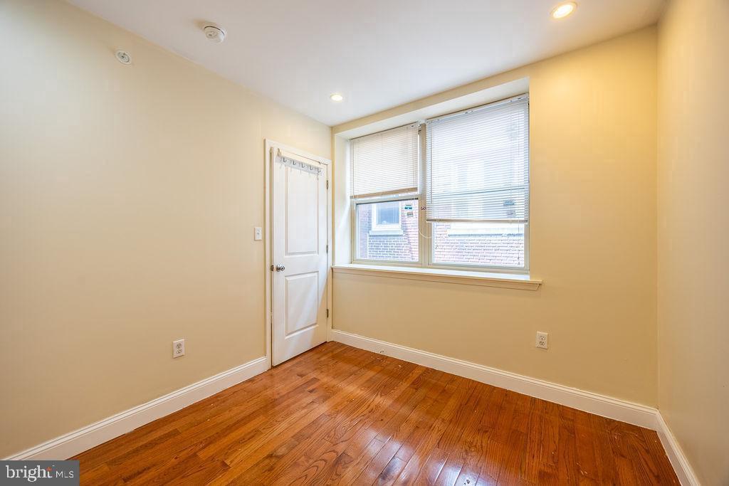 WALNUT HILL - Residential Lease