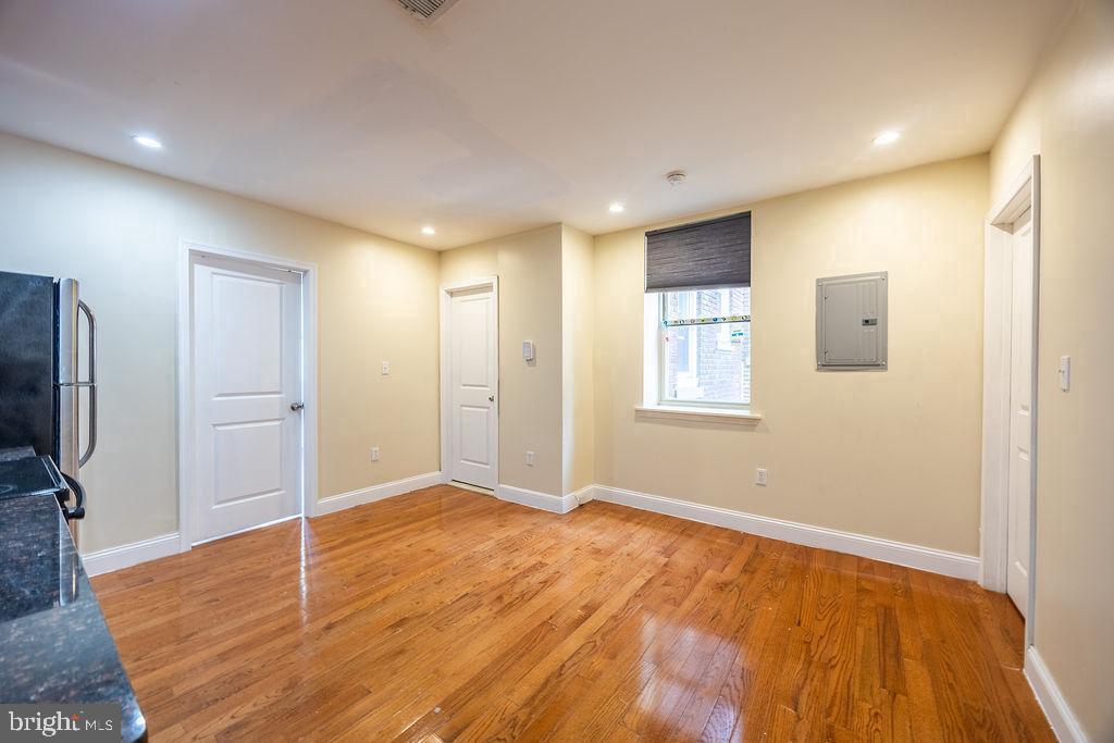 WALNUT HILL - Residential Lease