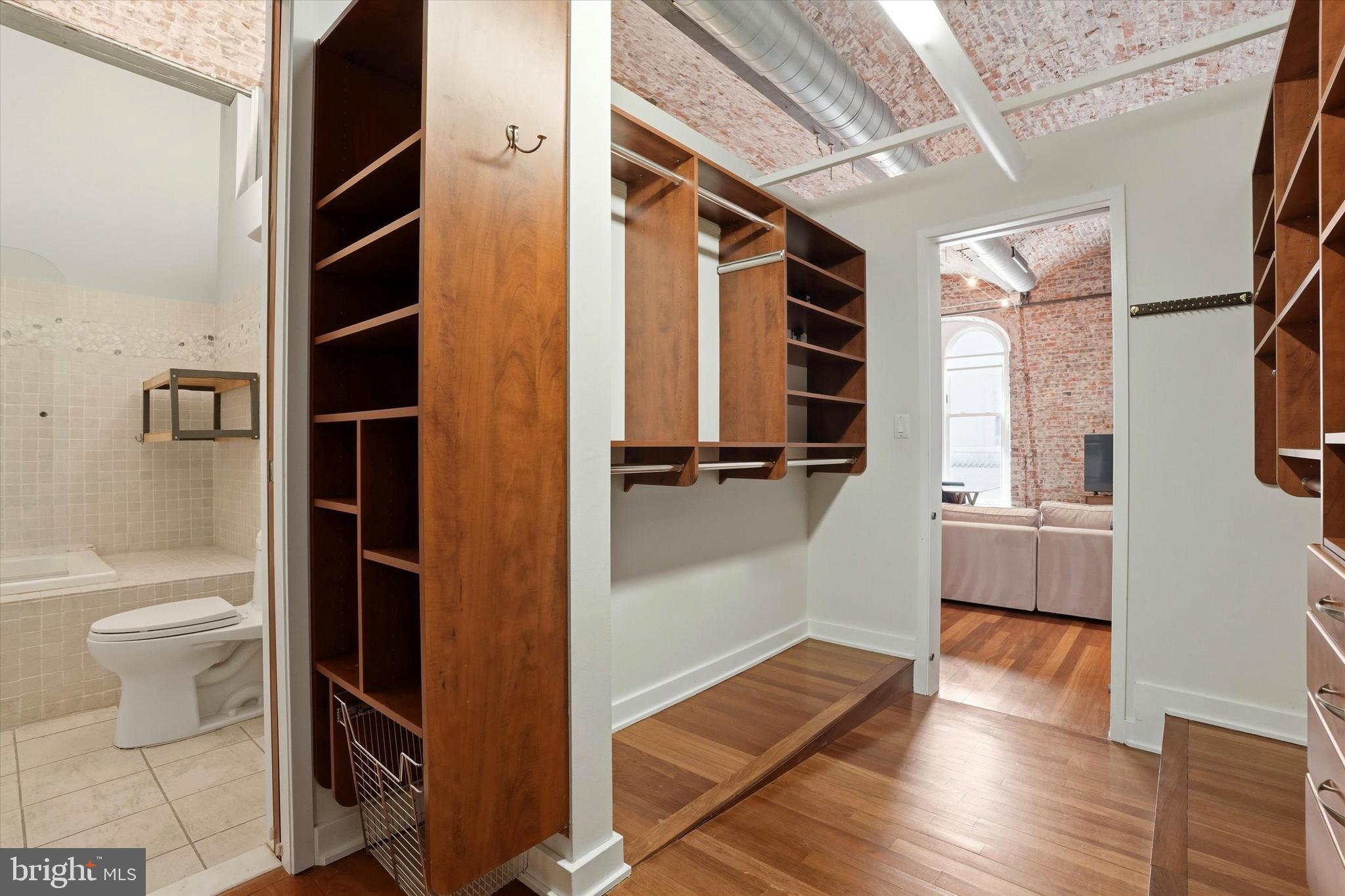 WASHINGTON SQ WEST - Residential