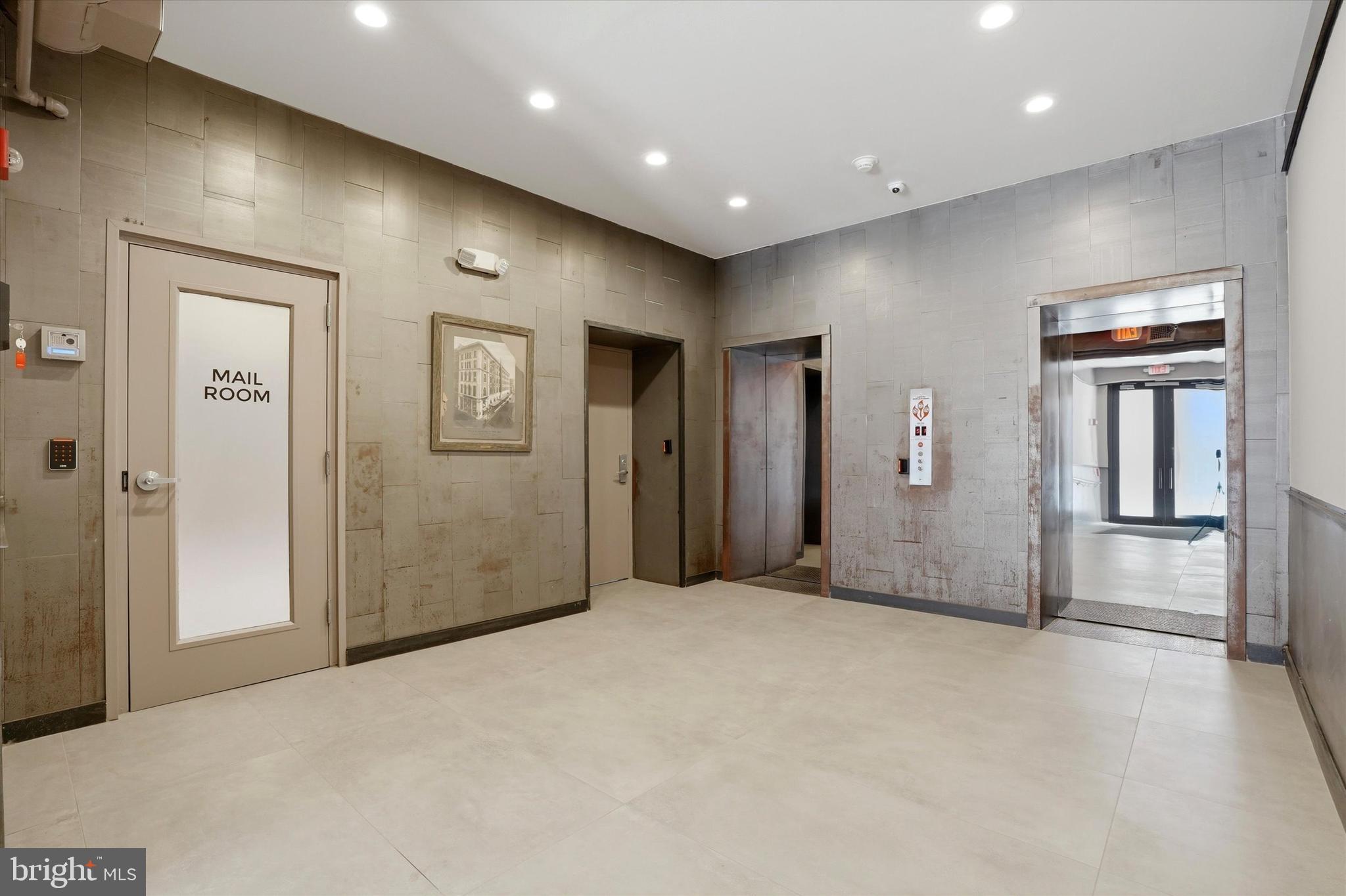 WASHINGTON SQ WEST - Residential