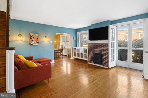 Townhouse For Sale - 221 W Albemarle Avenue<br/> LANSDOWNE, PA 19050