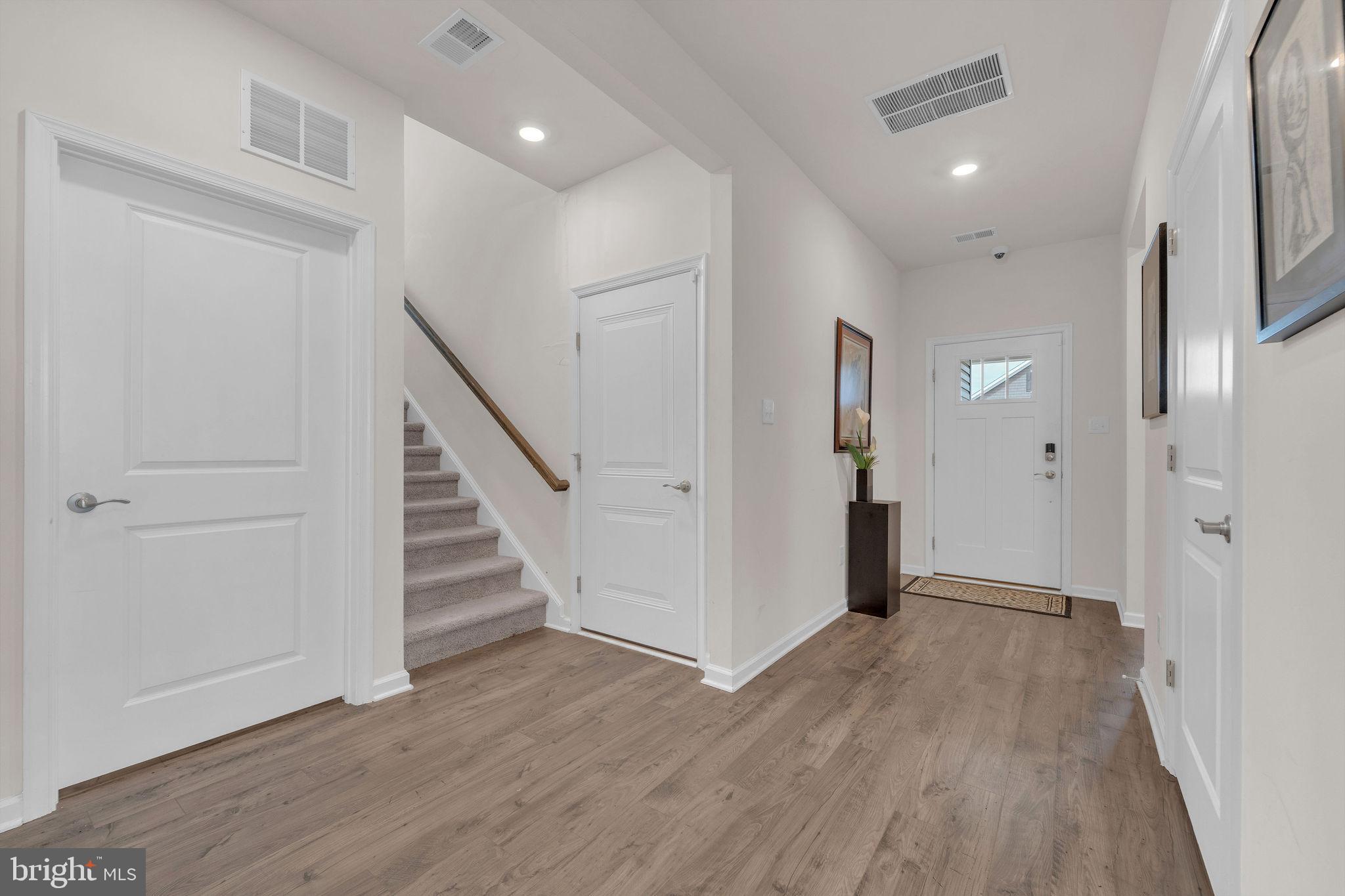 31 WALTON WAY