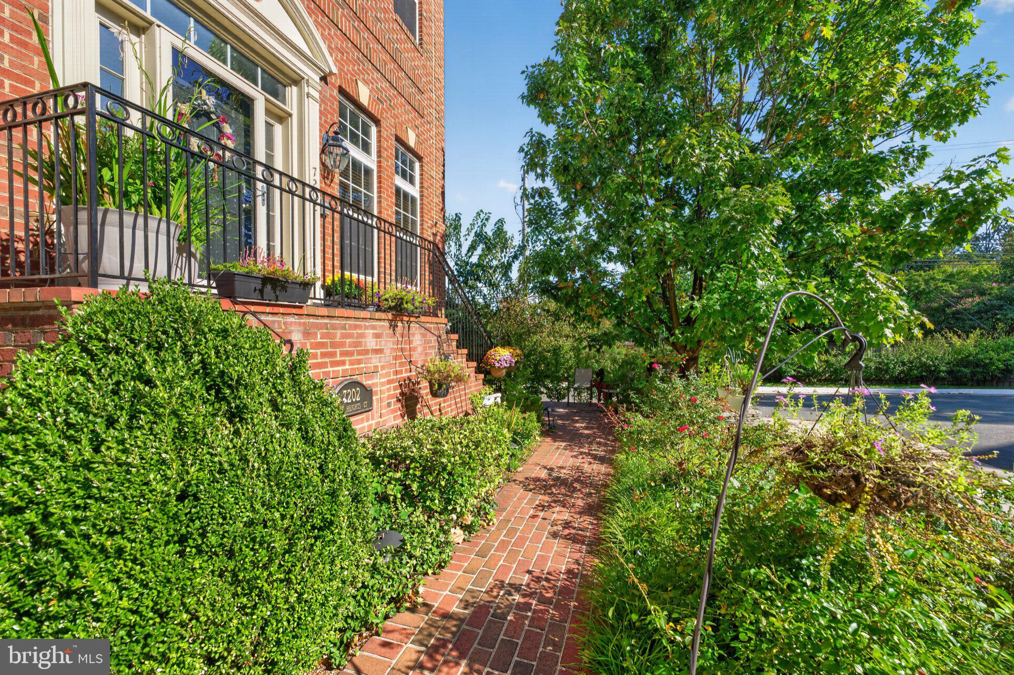 7202 GRAY HEIGHTS COURT