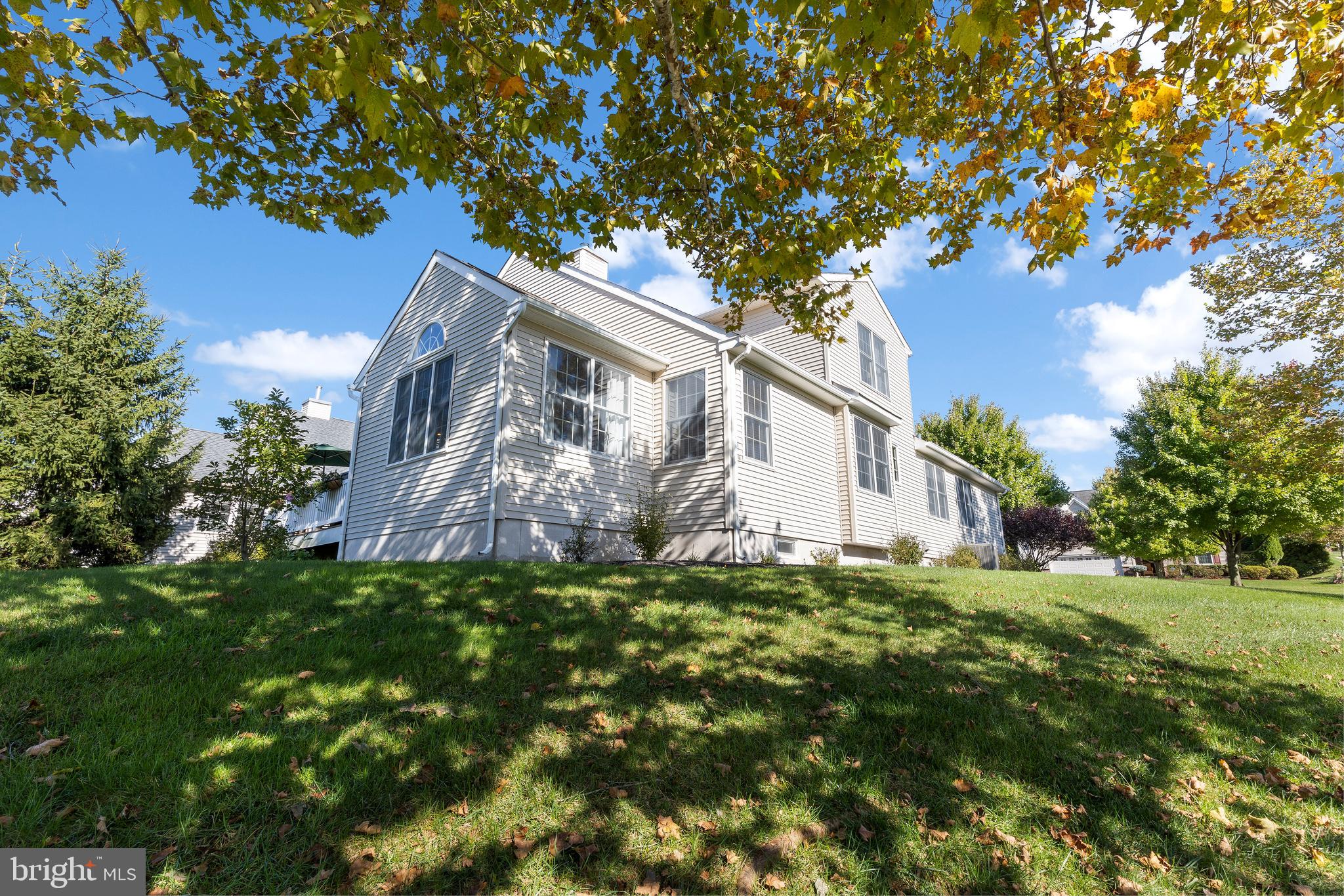 VILLAGES AT HILLVIEW - Residential