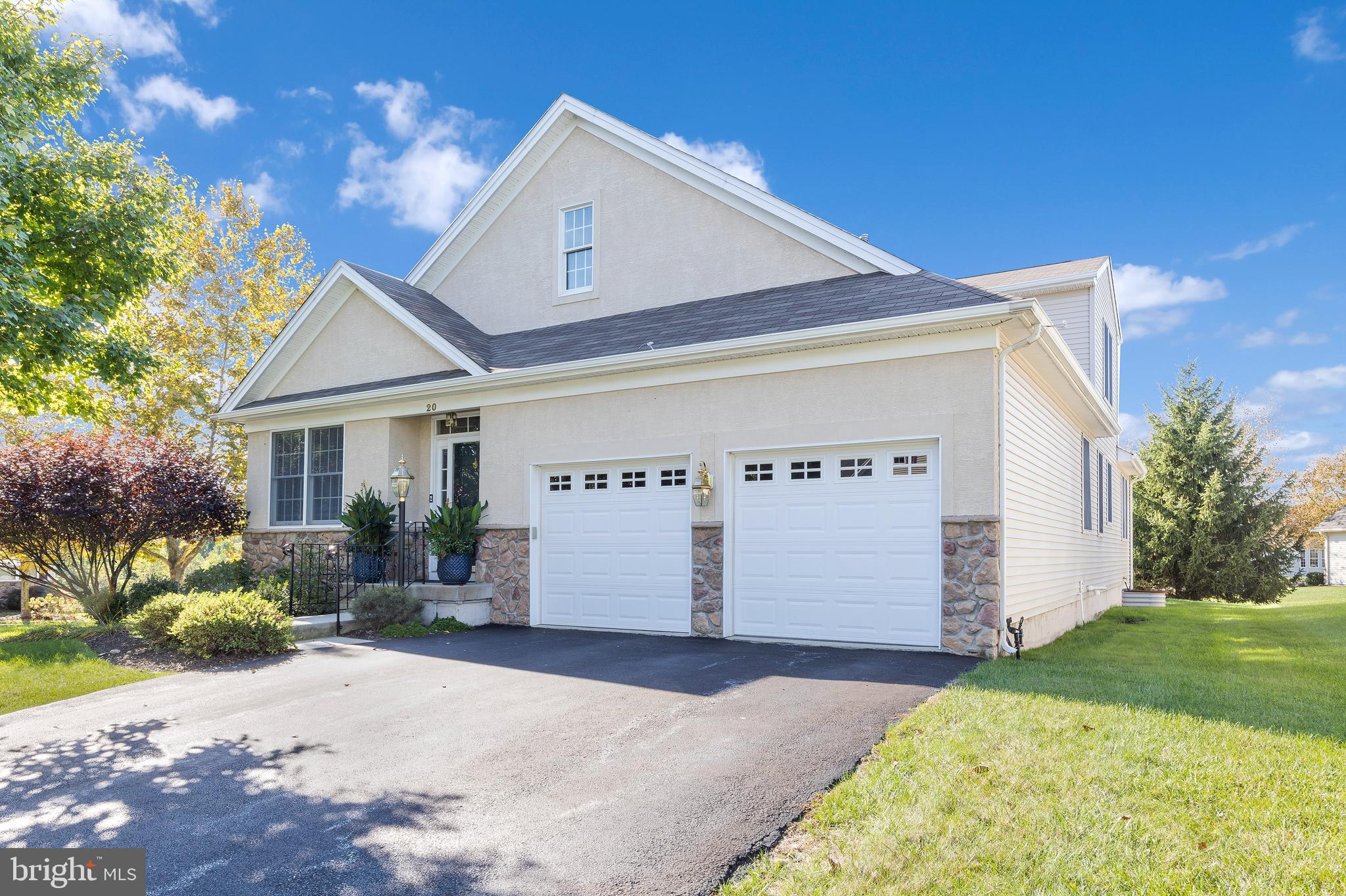 VILLAGES AT HILLVIEW - Residential