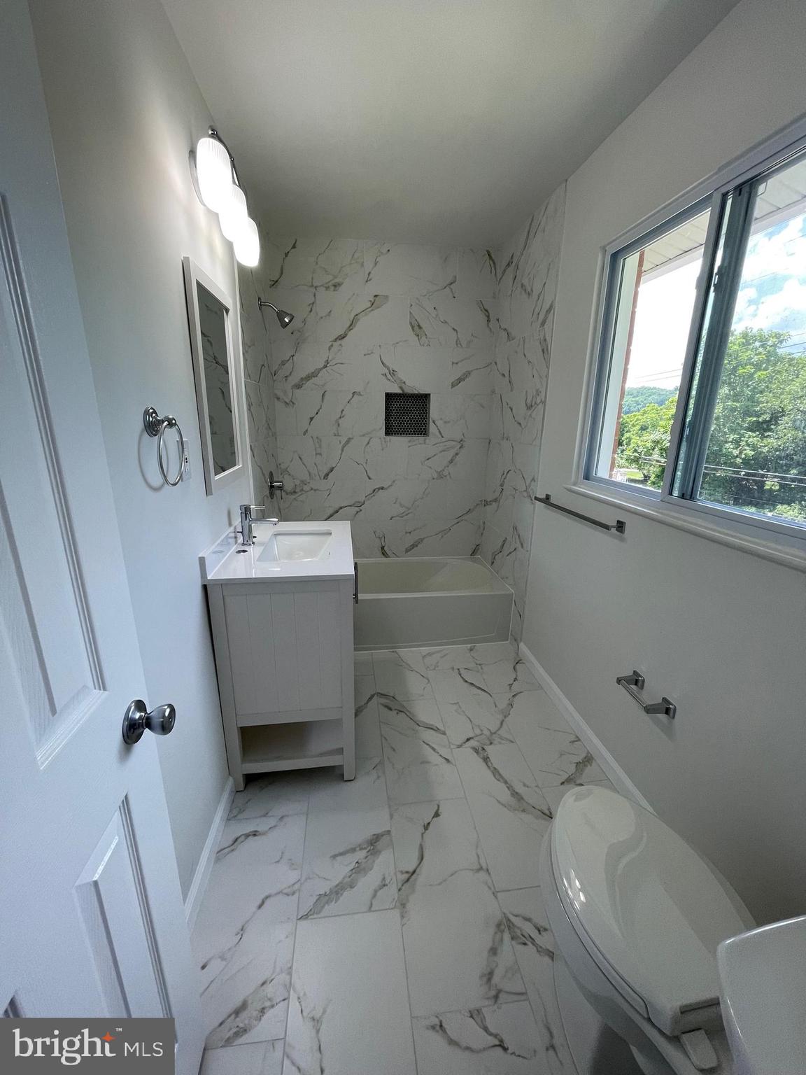 FOREST HEIGHTS - Residential