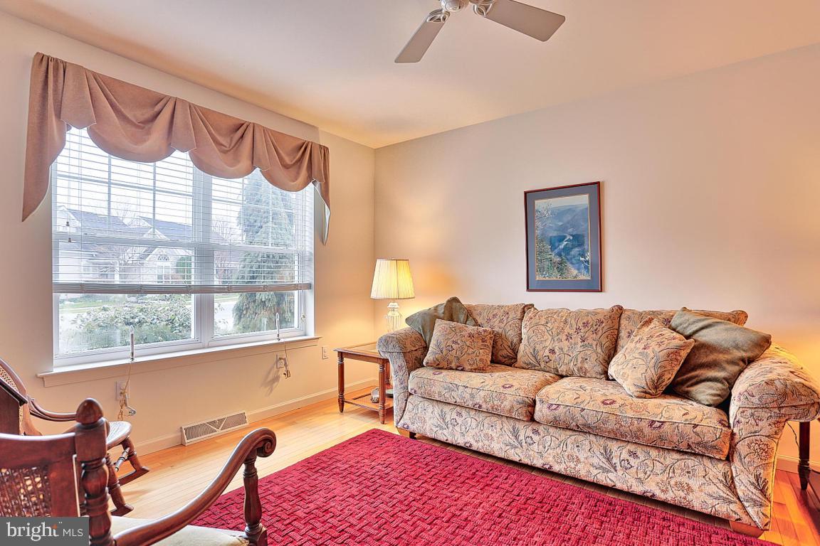 BRIGHTON - Residential