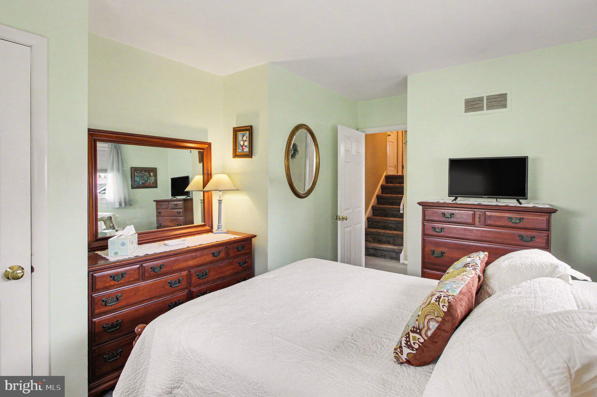 BROOKDALE GDNS - Residential