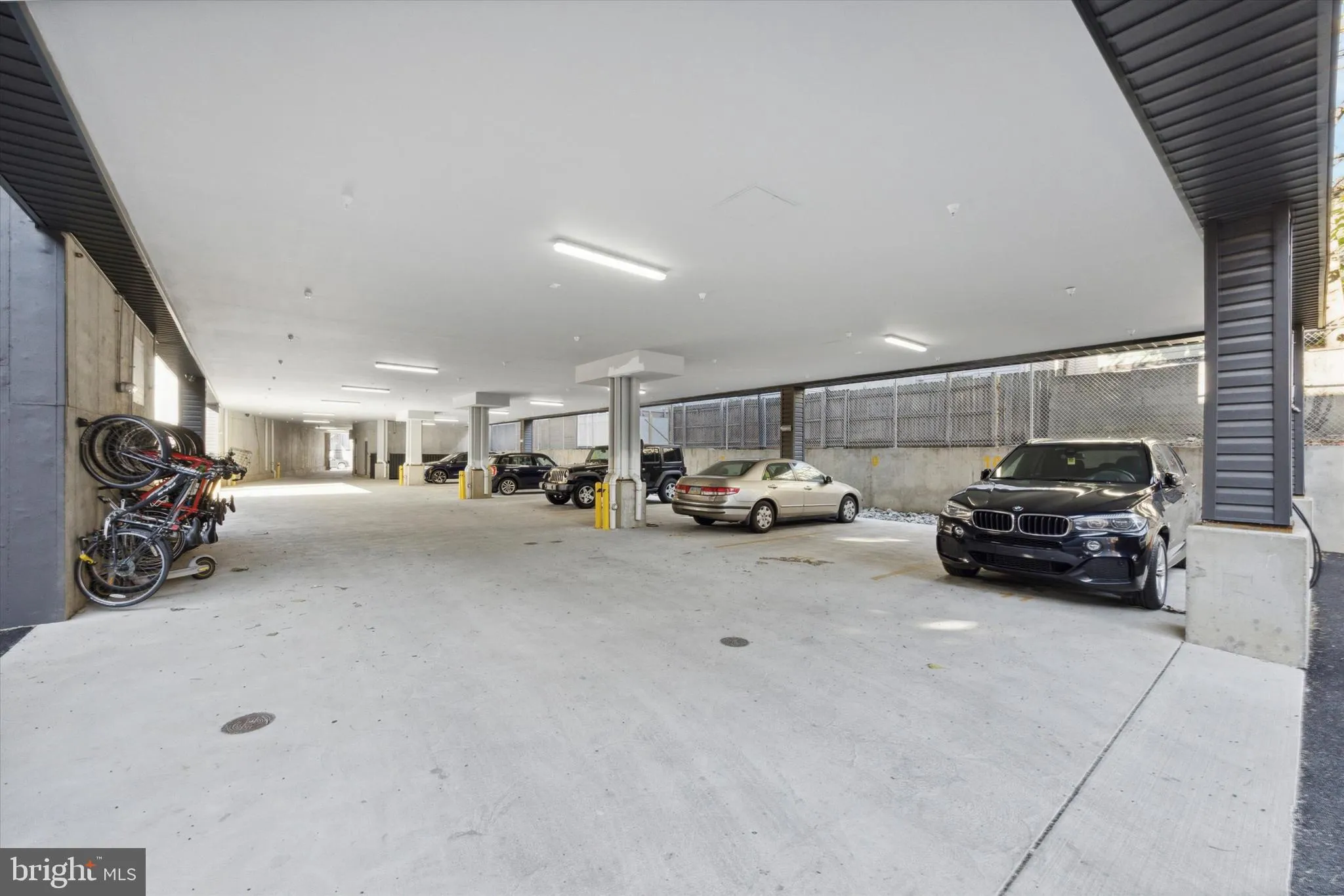 Philadelphia, Pennsylvania 19146, United States, 3 Bedrooms Bedrooms, ,2 BathroomsBathrooms,Residential,Active,18558