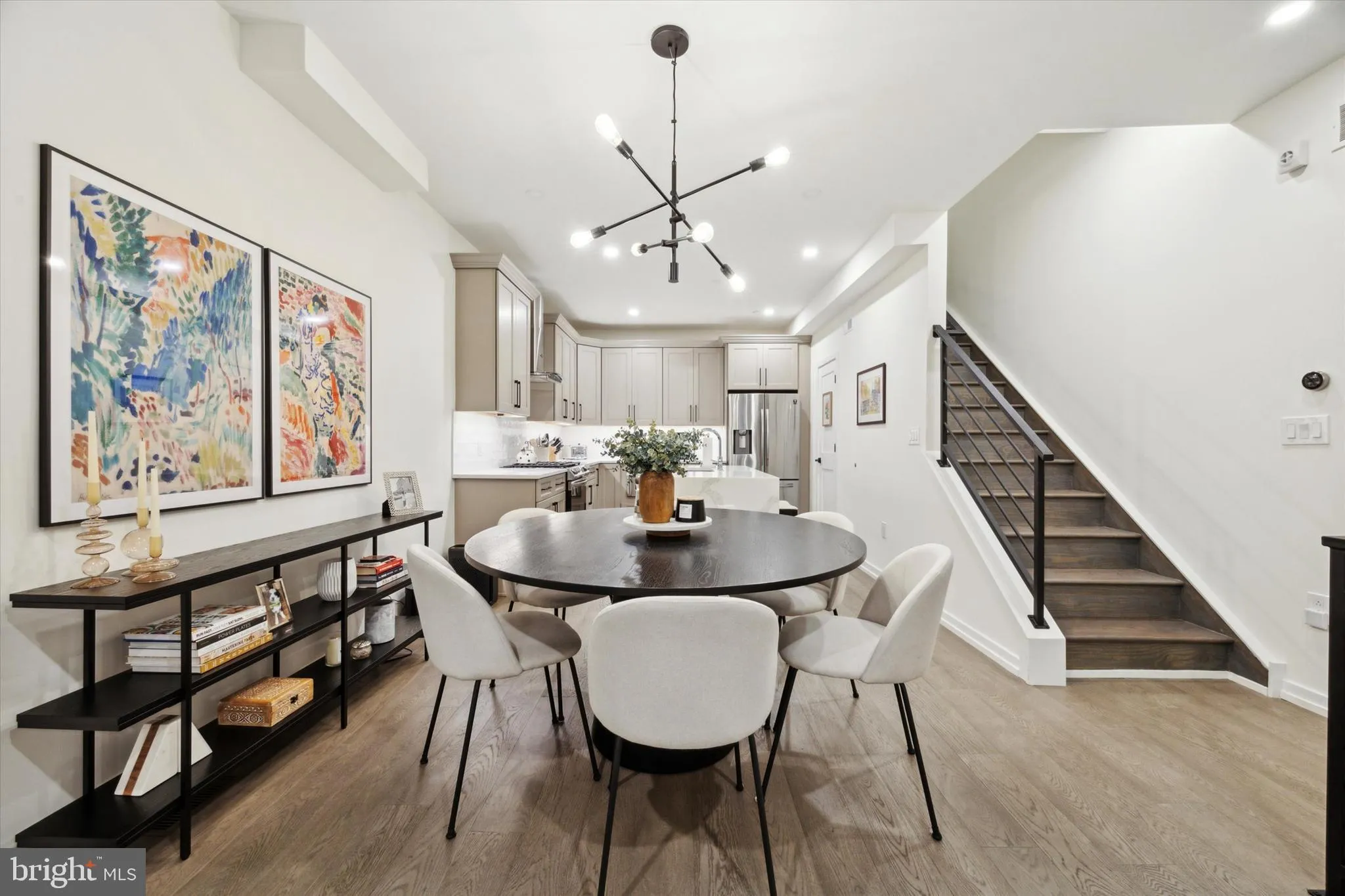 Philadelphia, Pennsylvania 19146, United States, 3 Bedrooms Bedrooms, ,2 BathroomsBathrooms,Residential,Active,18558