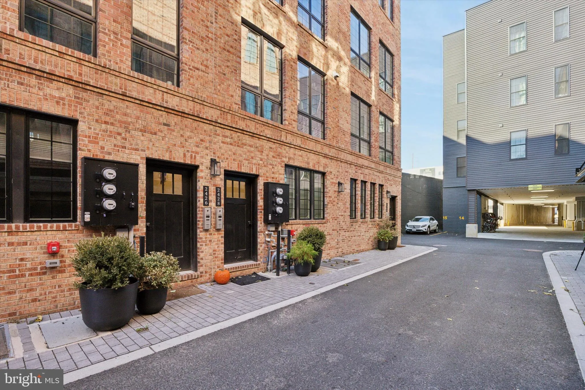 Philadelphia, Pennsylvania 19146, United States, 3 Bedrooms Bedrooms, ,2 BathroomsBathrooms,Residential,Active,18558