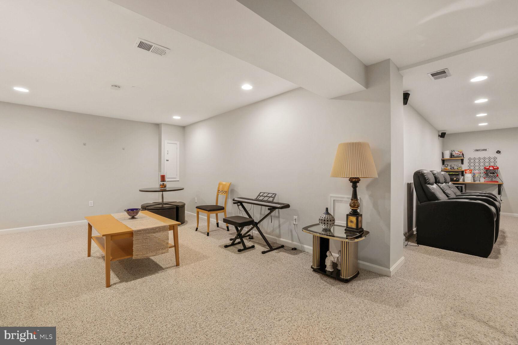 SWEEPSTAKES PARK - Residential