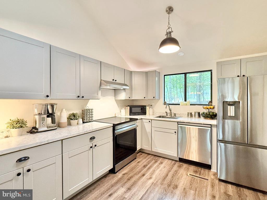 THE WOODS - Residential