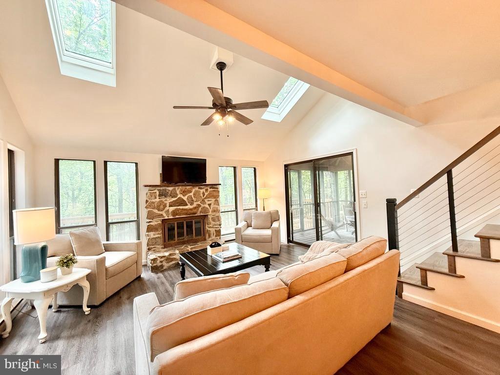 THE WOODS - Residential