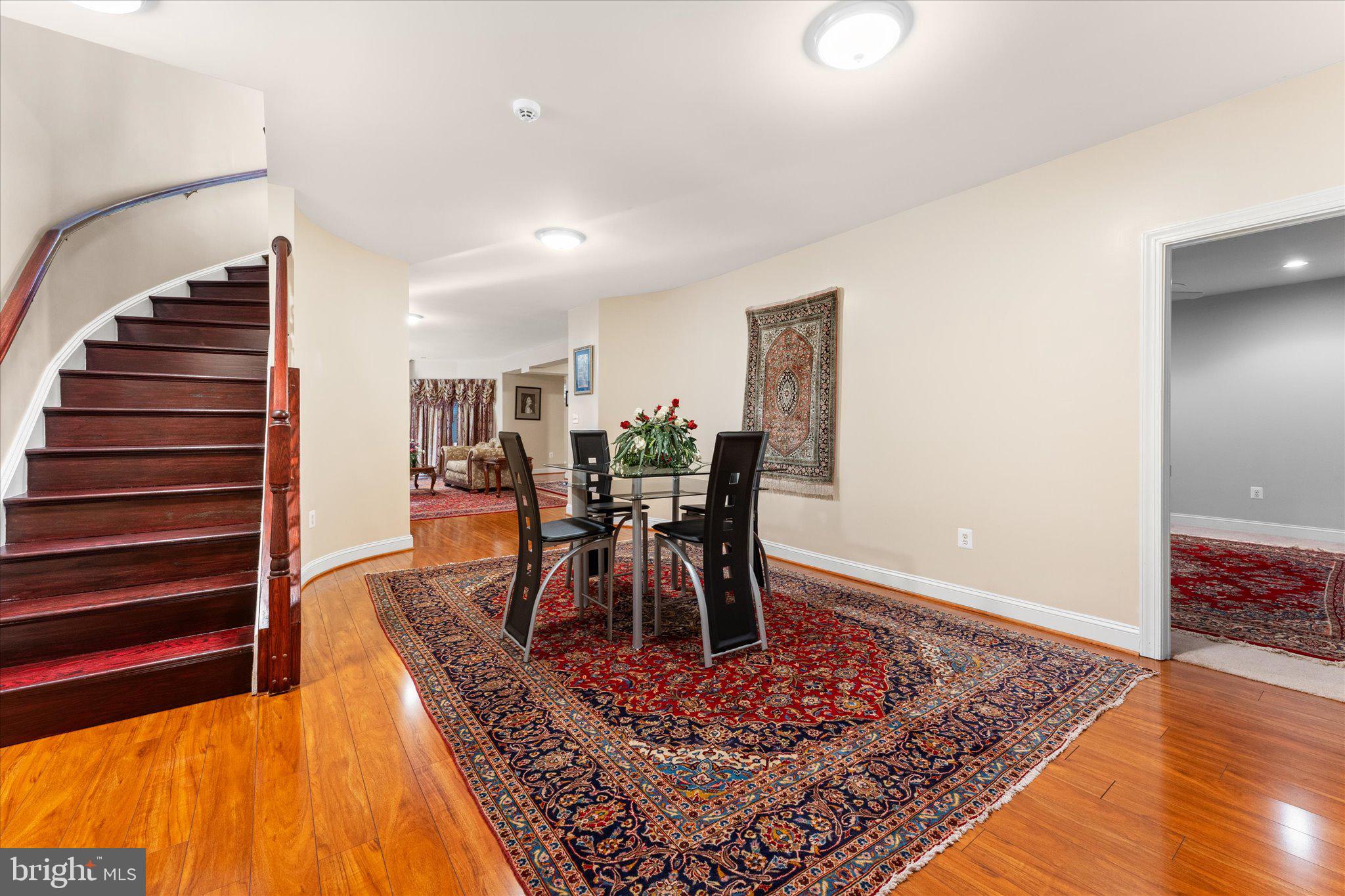 BEACON HILL - Residential