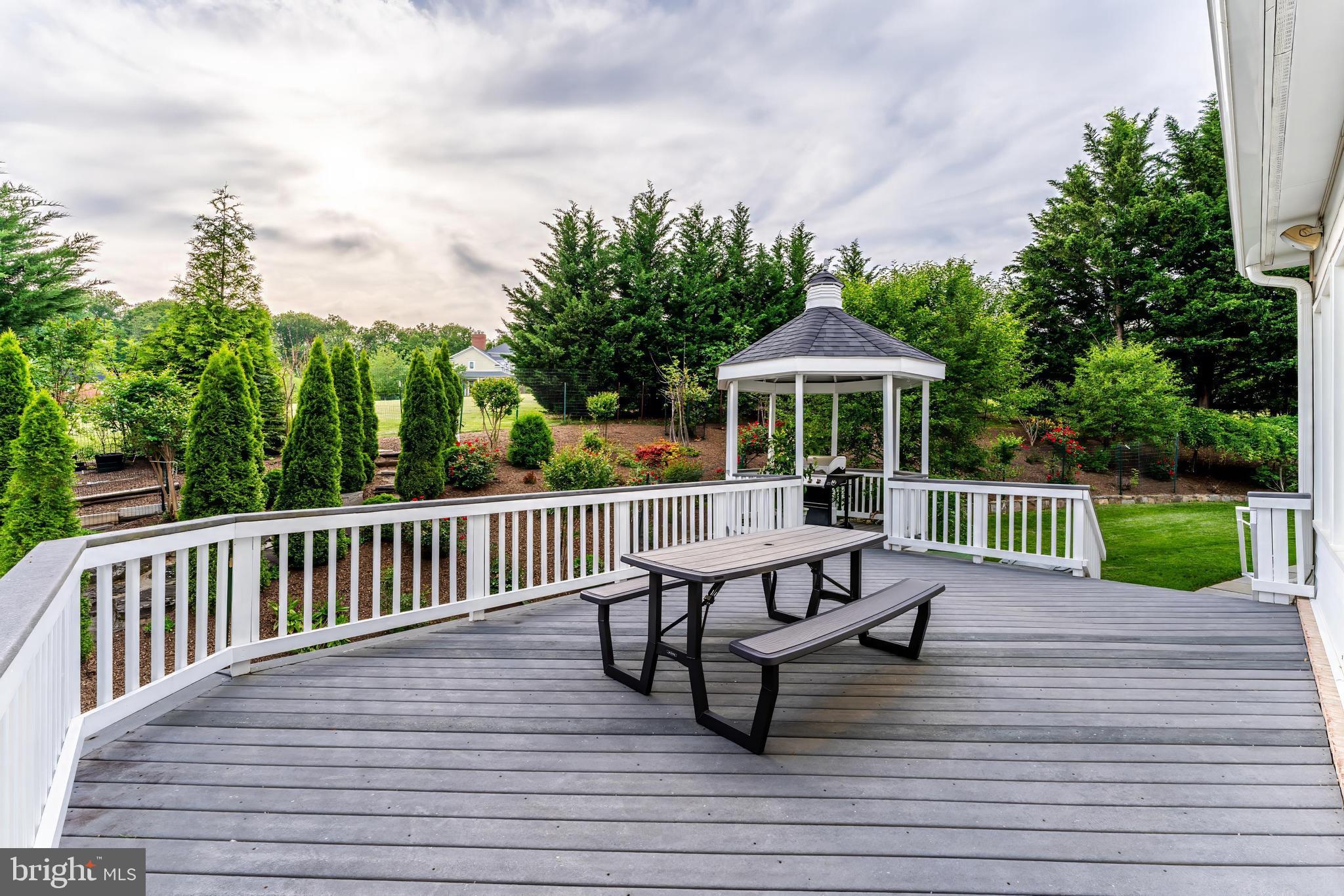 BEACON HILL - Residential