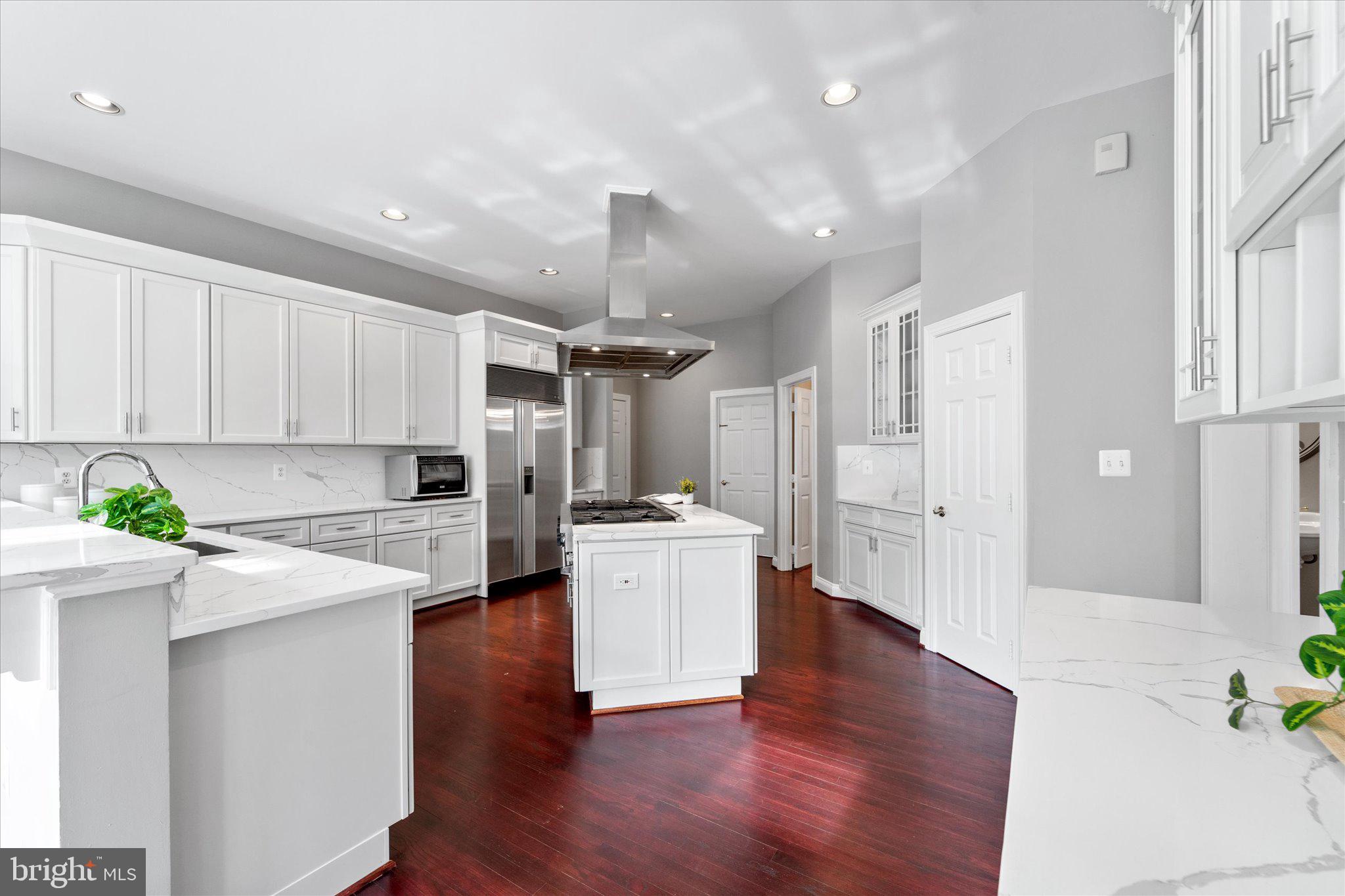 BEACON HILL - Residential