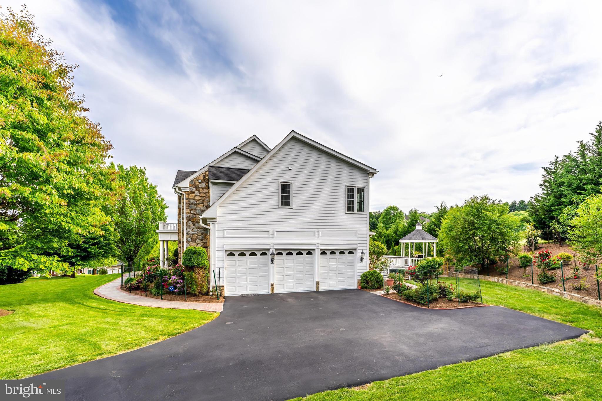 BEACON HILL - Residential