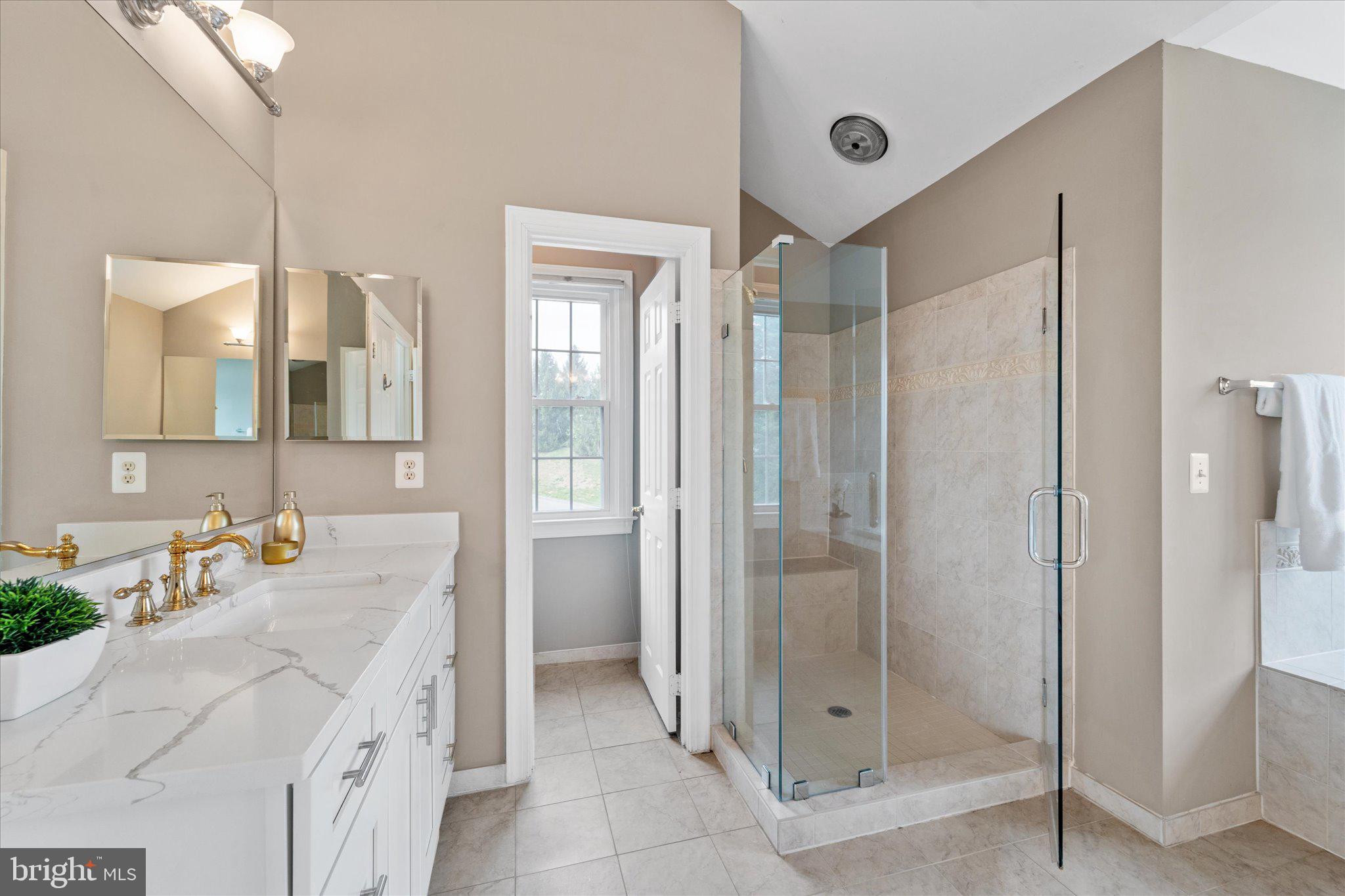 BEACON HILL - Residential