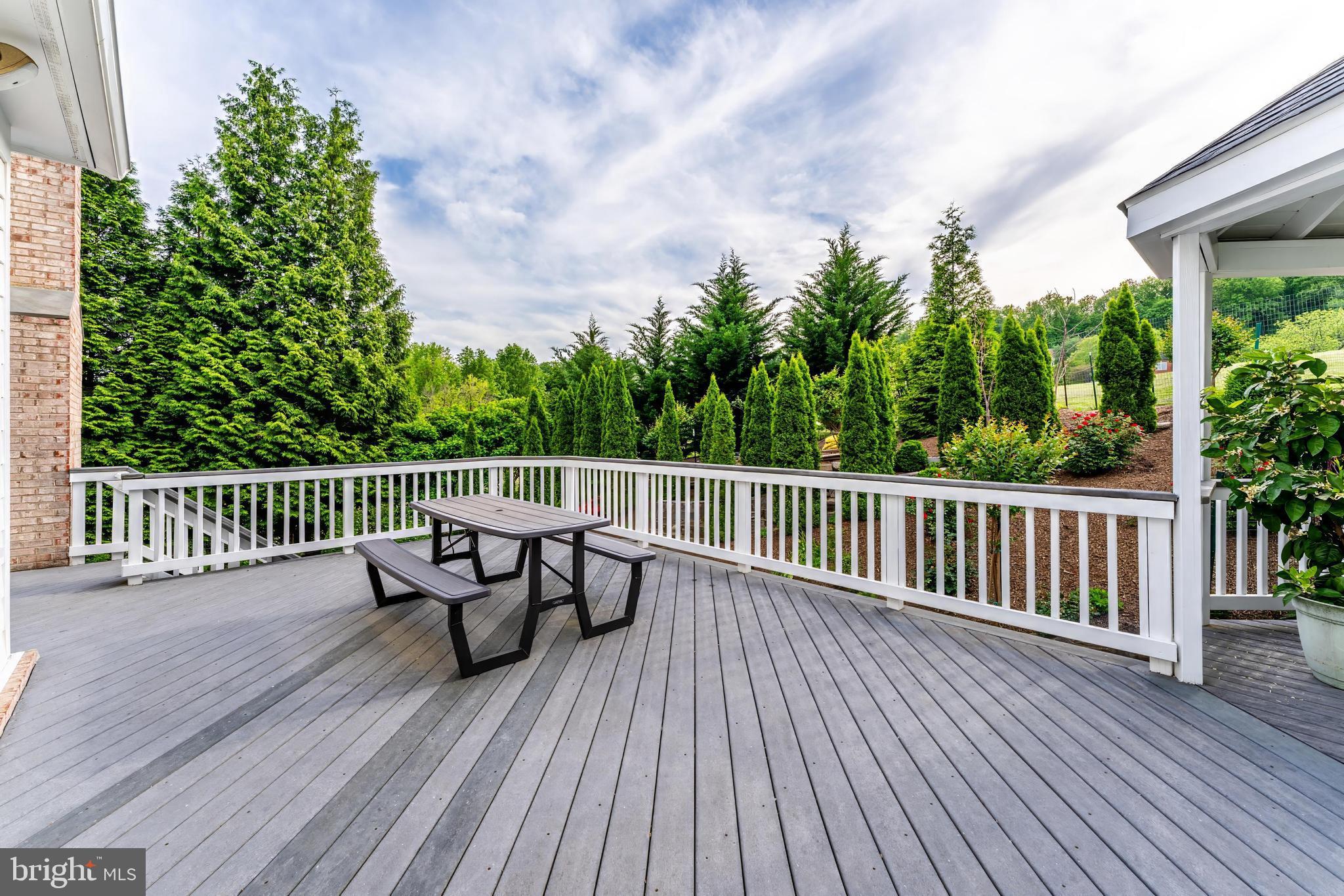 BEACON HILL - Residential