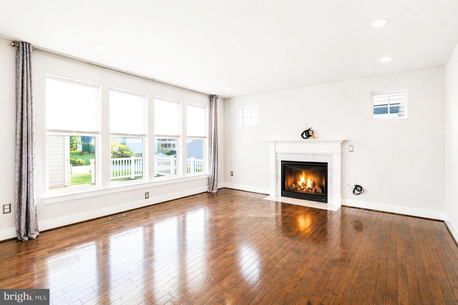 TWO RIVERS - Residential