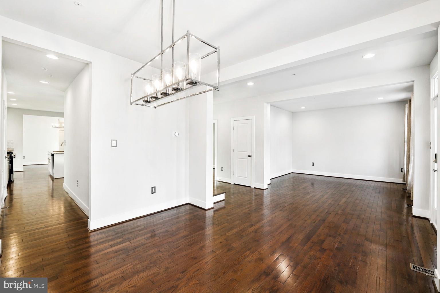 TWO RIVERS - Residential