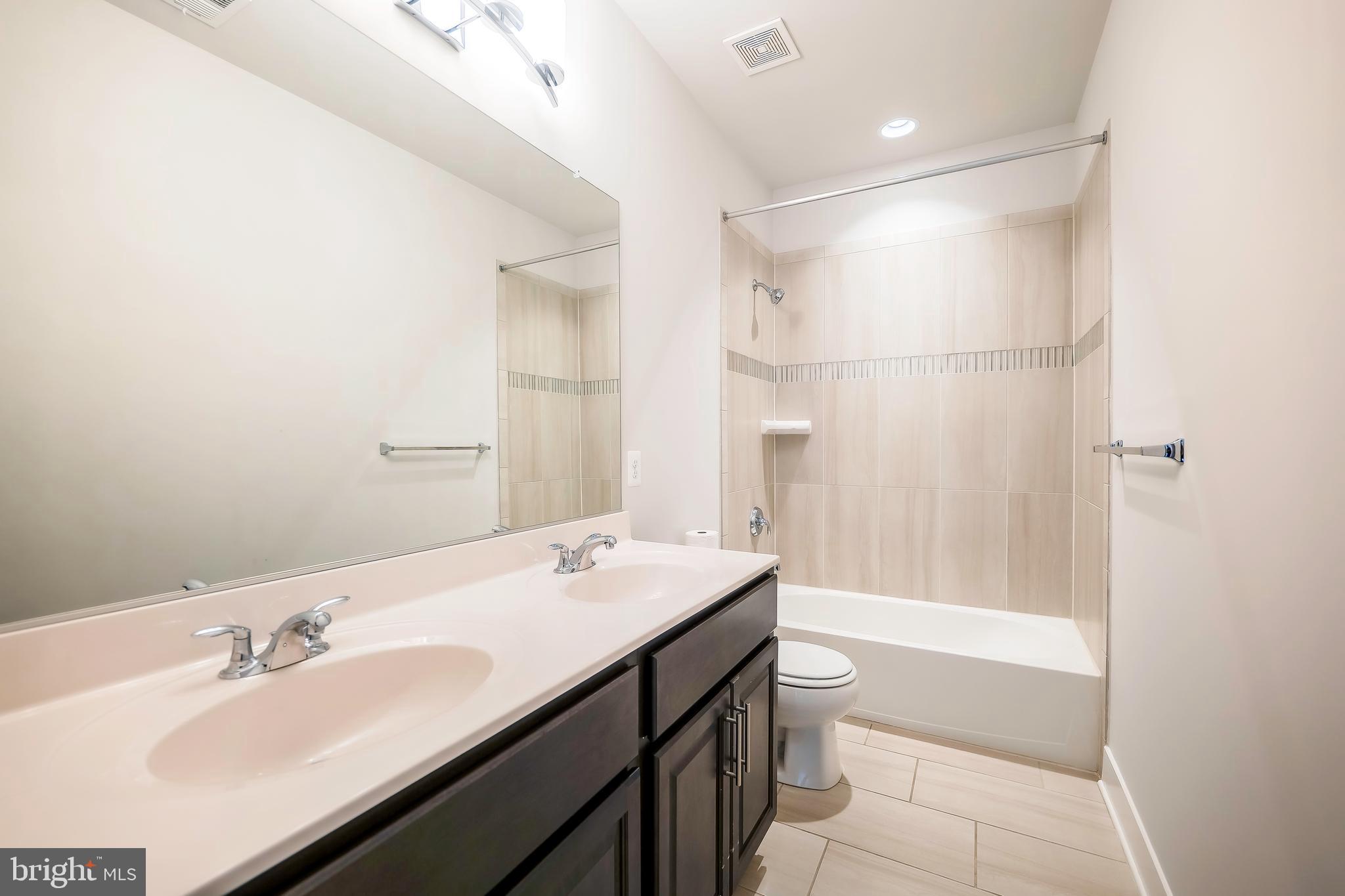 TWO RIVERS - Residential