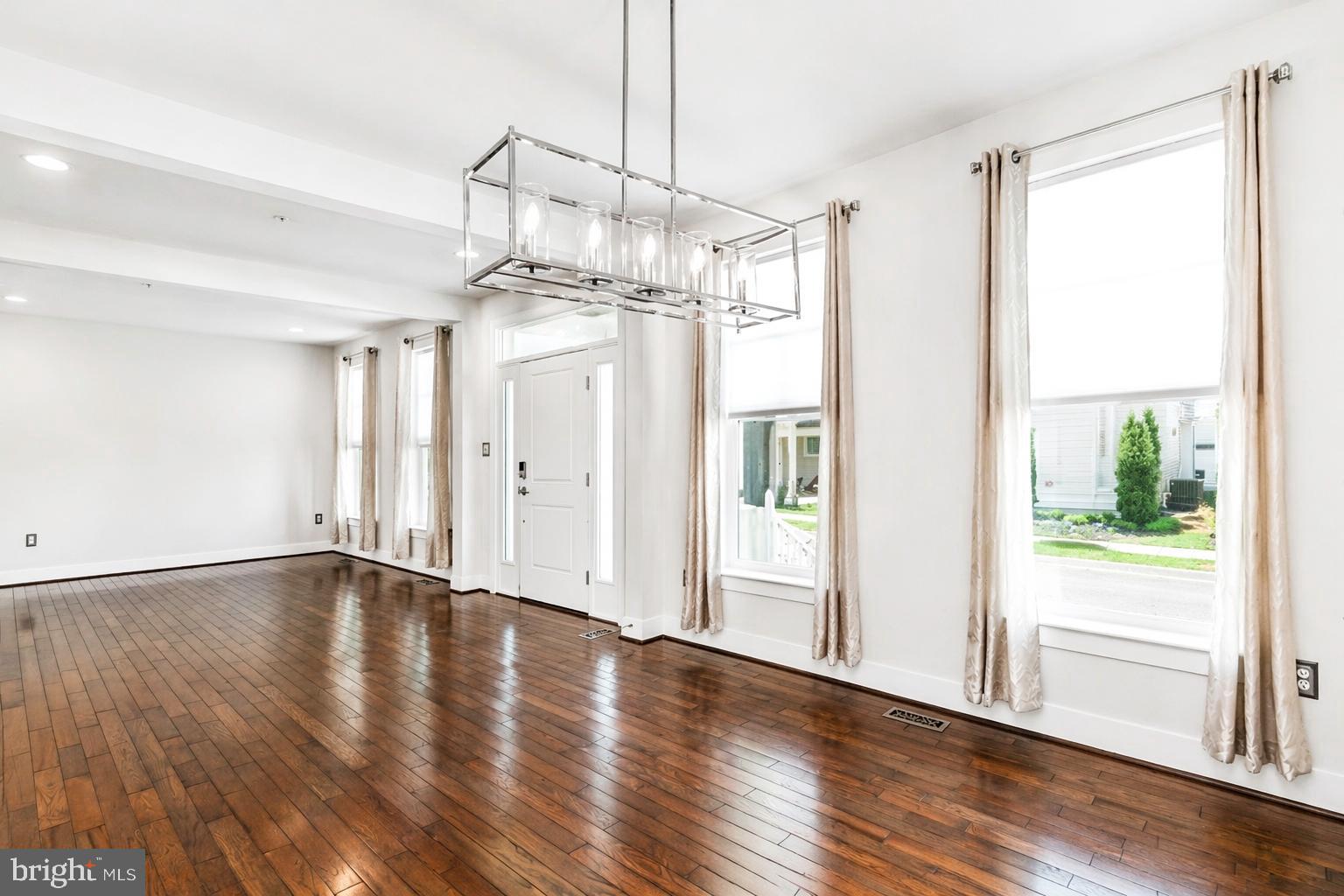 TWO RIVERS - Residential