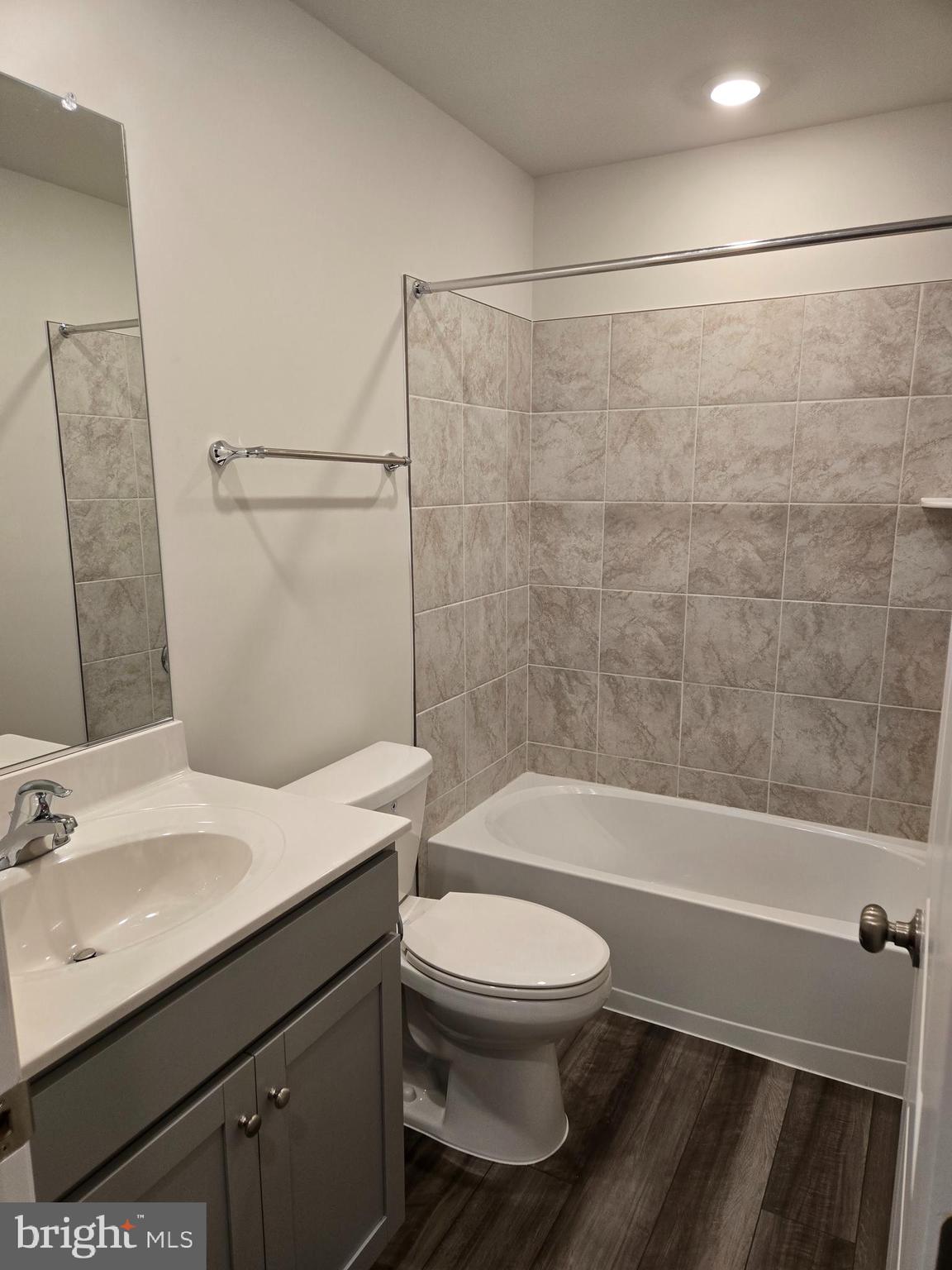 SHENANDOAH SPRINGS - Residential Lease