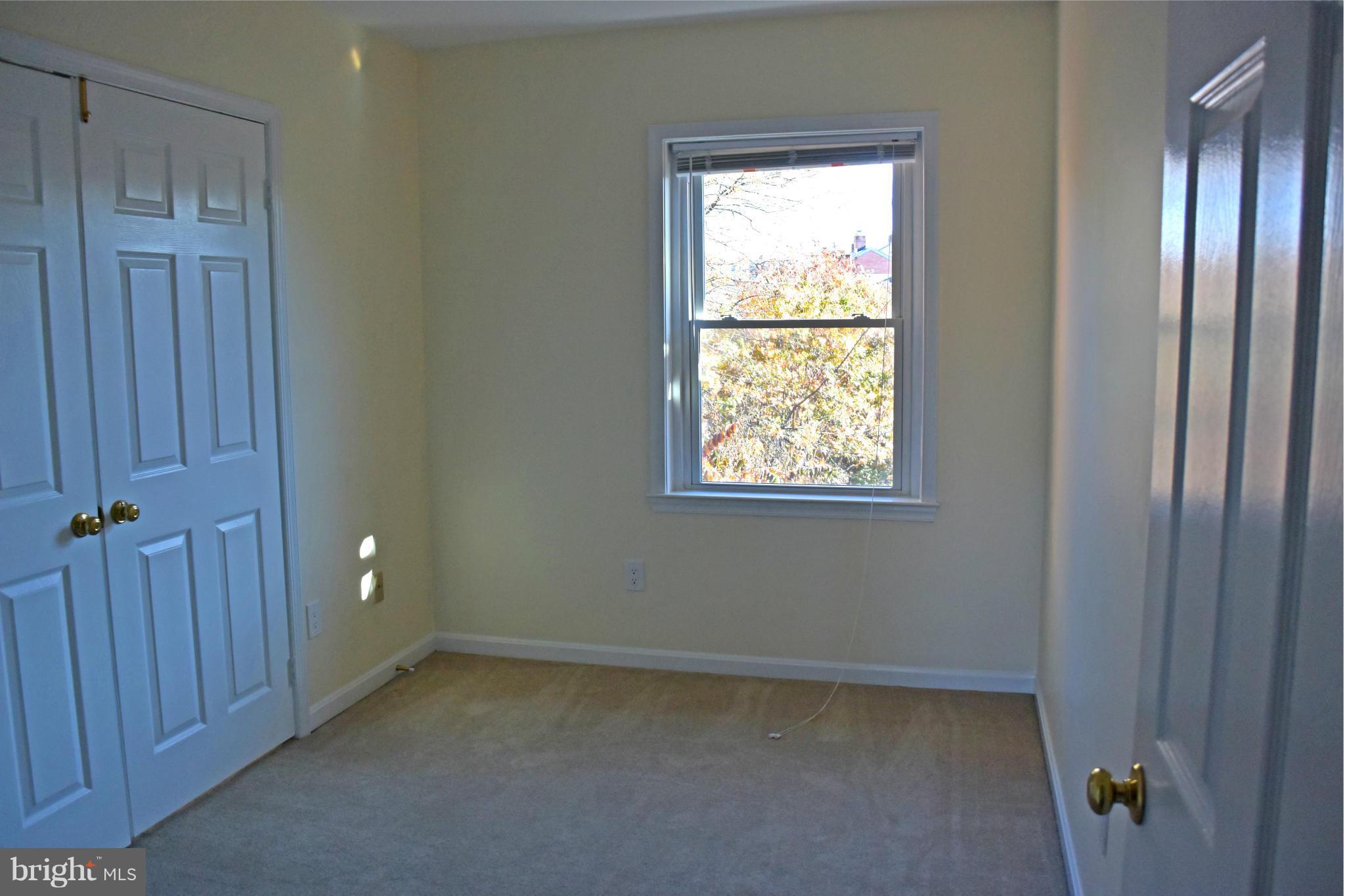 OLD TOWN - Residential Lease