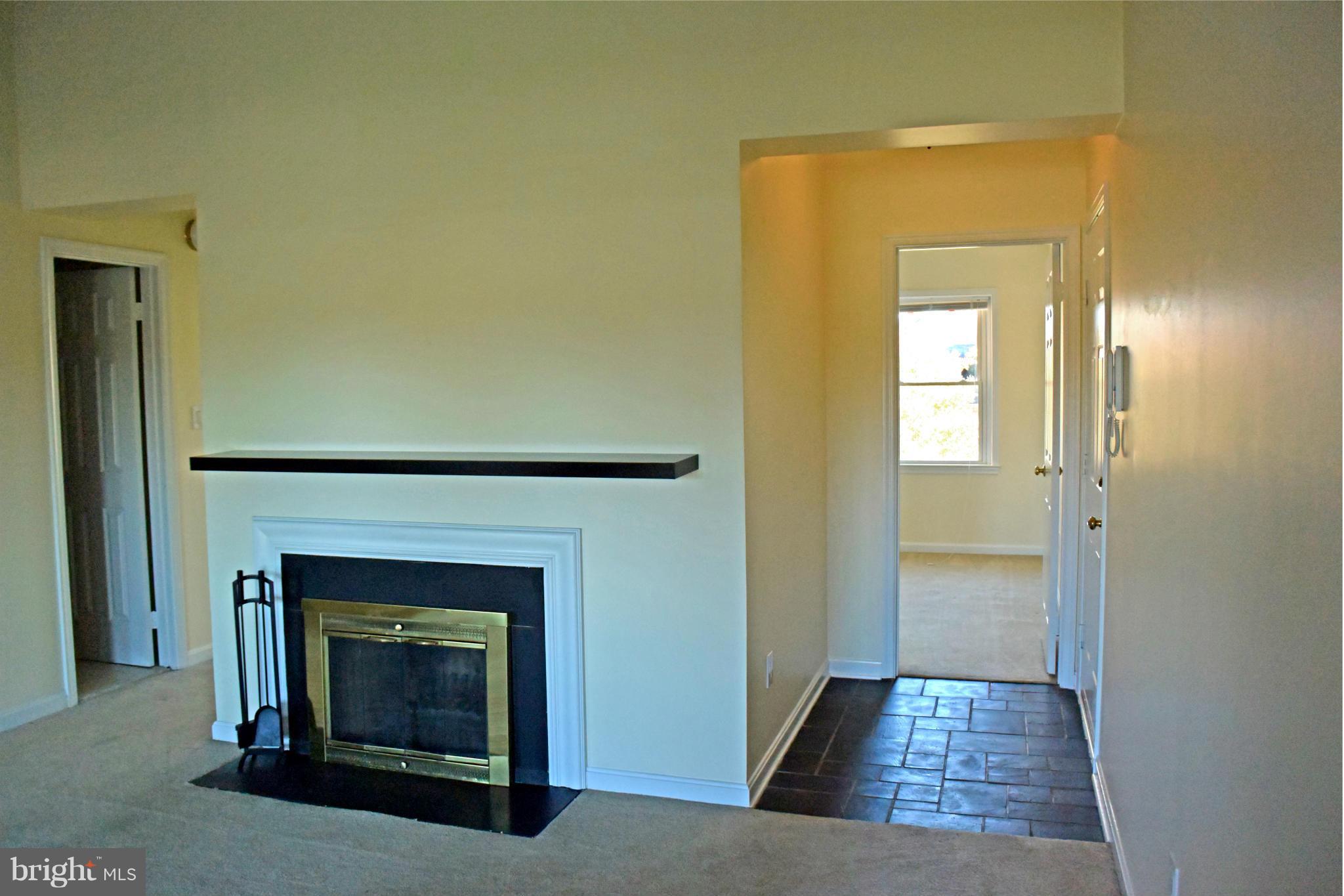 OLD TOWN - Residential Lease