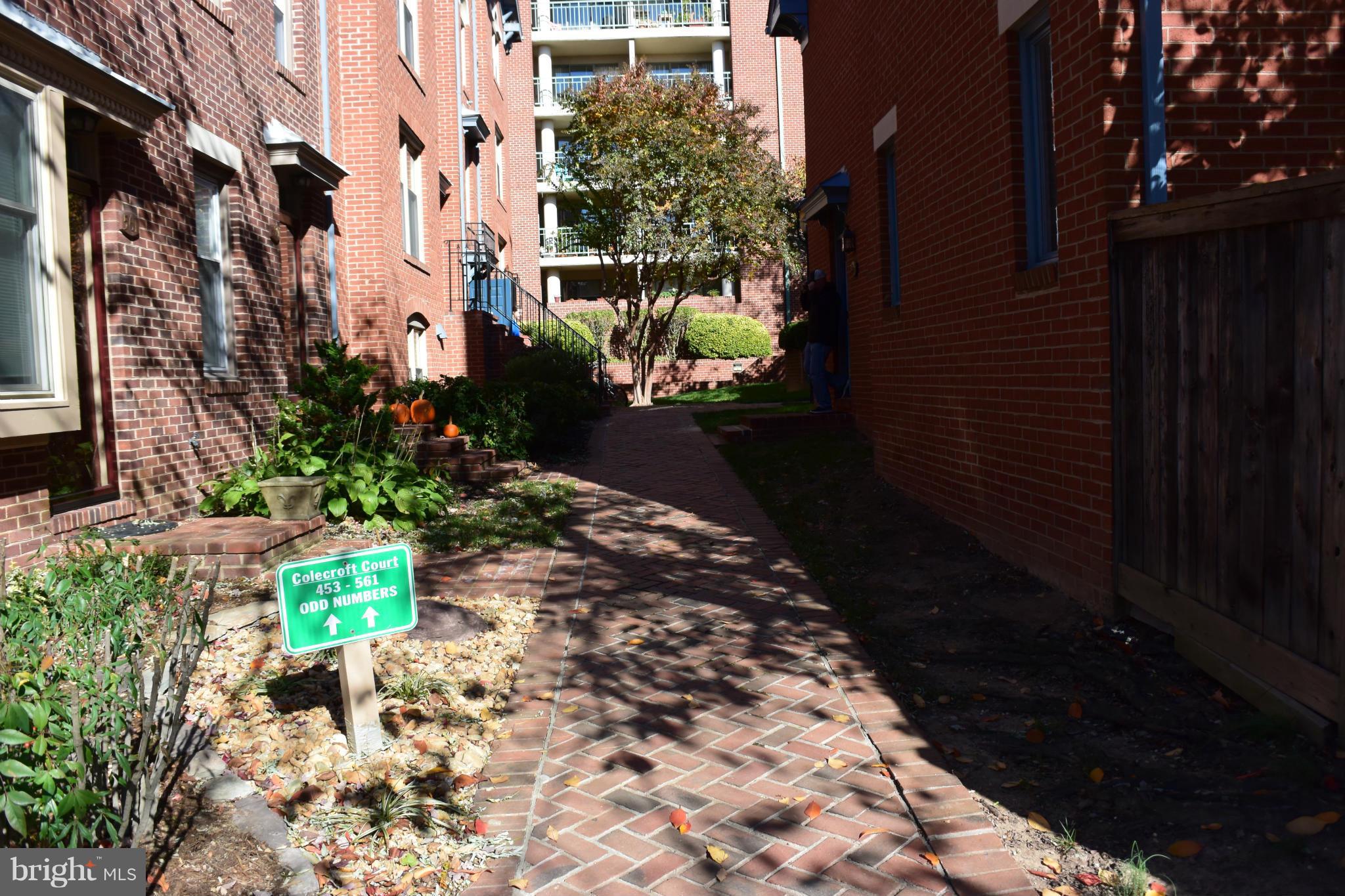 OLD TOWN - Residential Lease