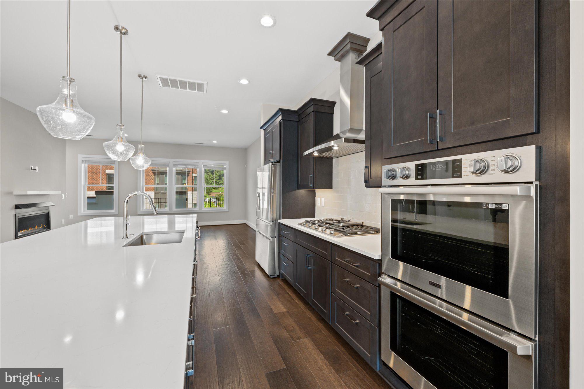 129 MARKET SQUARE NW 2