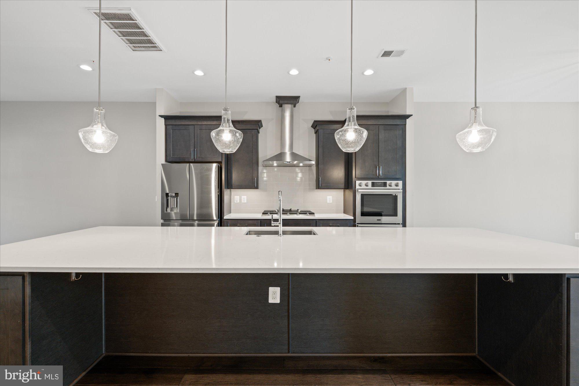 129 MARKET SQUARE NW 2