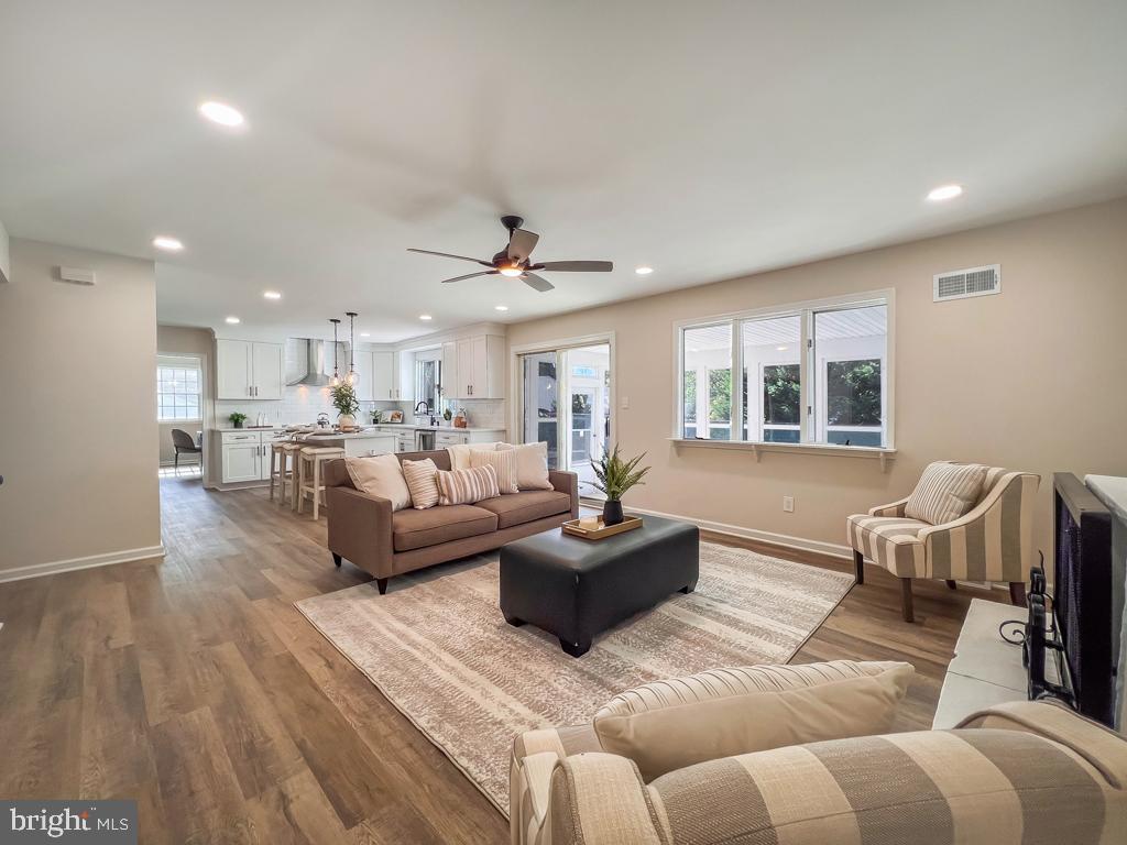 ROLLING GREEN - Residential