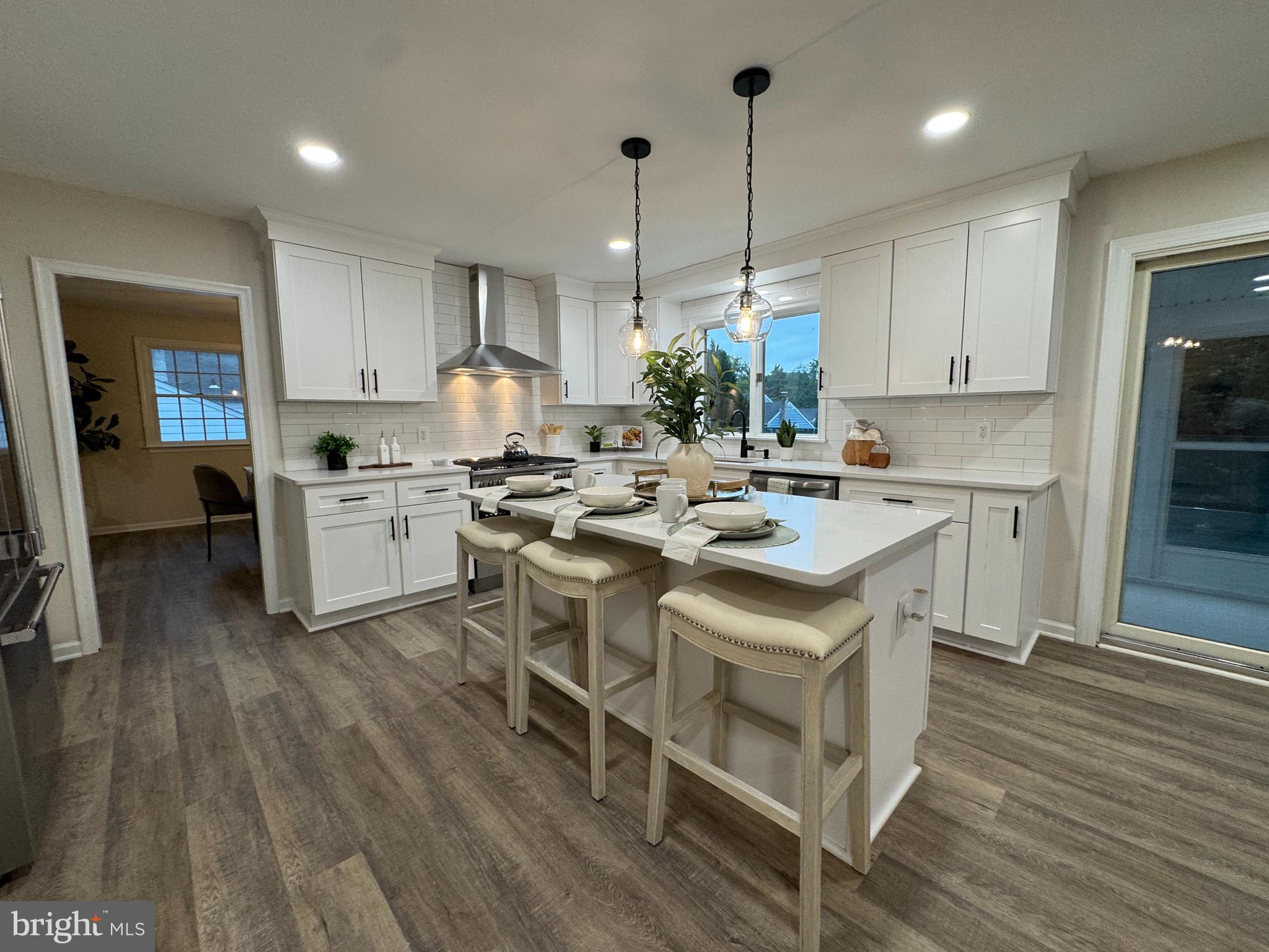 736 TIMBER TRAIL LANE