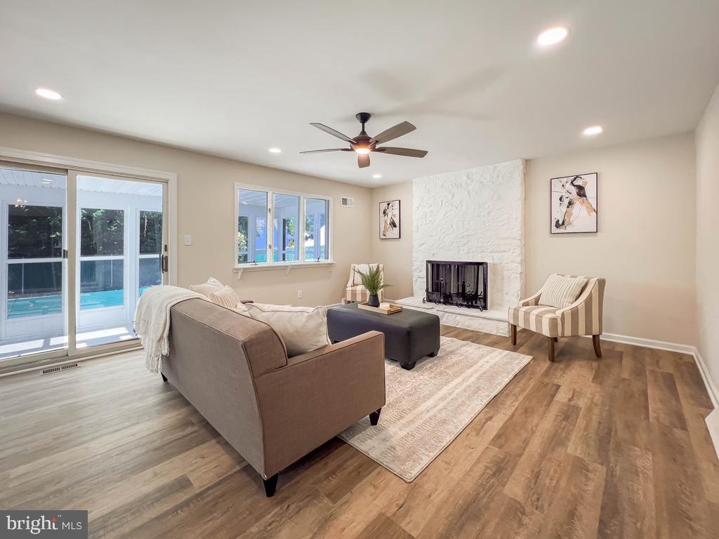 ROLLING GREEN - Residential