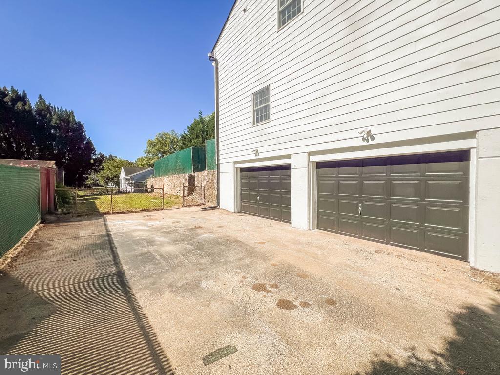 ROLLING GREEN - Residential