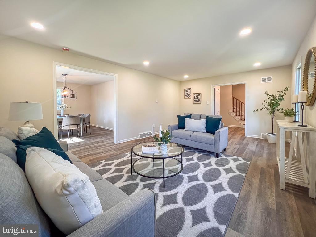 ROLLING GREEN - Residential