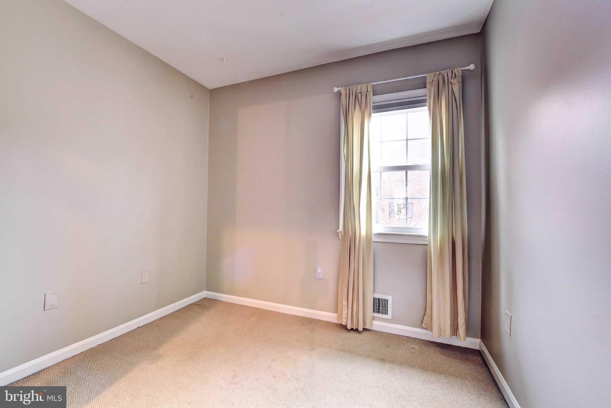 WATERGATE OF ALEXANDRIA - Residential Lease