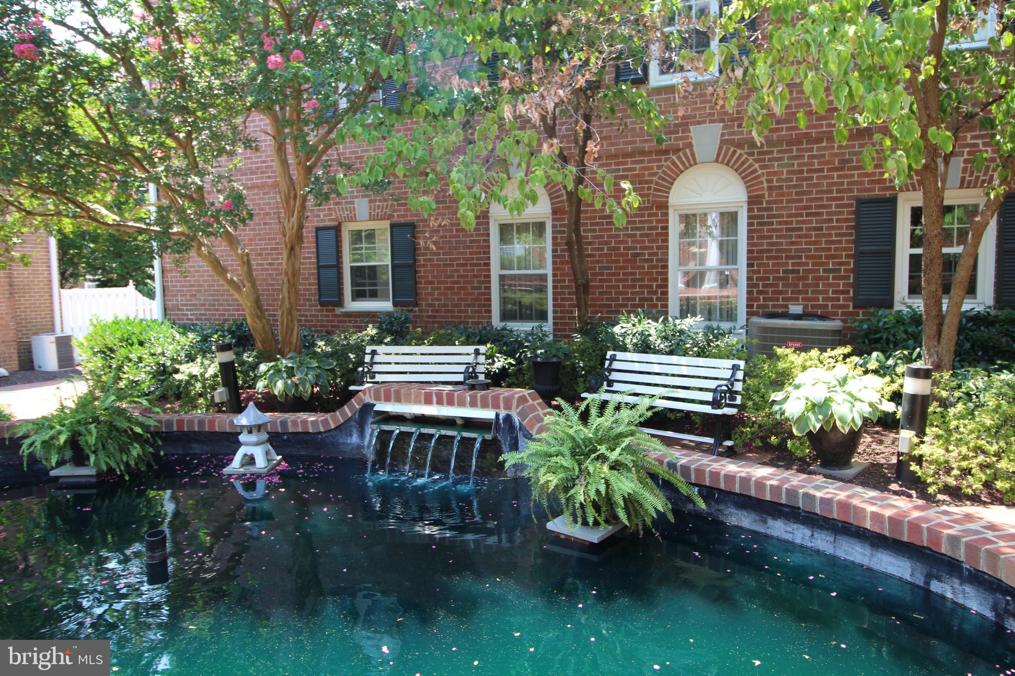 WATERGATE OF ALEXANDRIA - Residential Lease